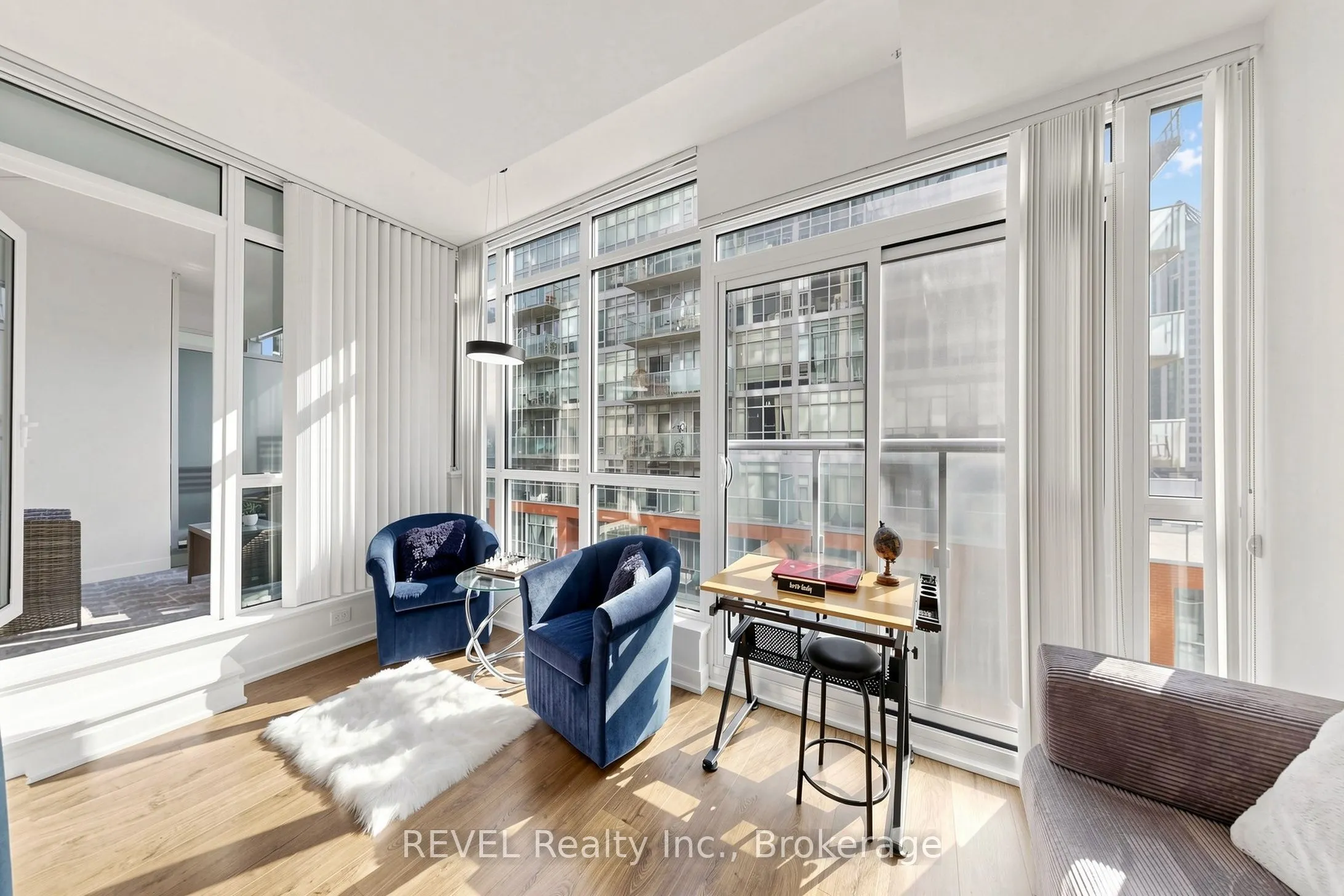 30 Nelson Street #705