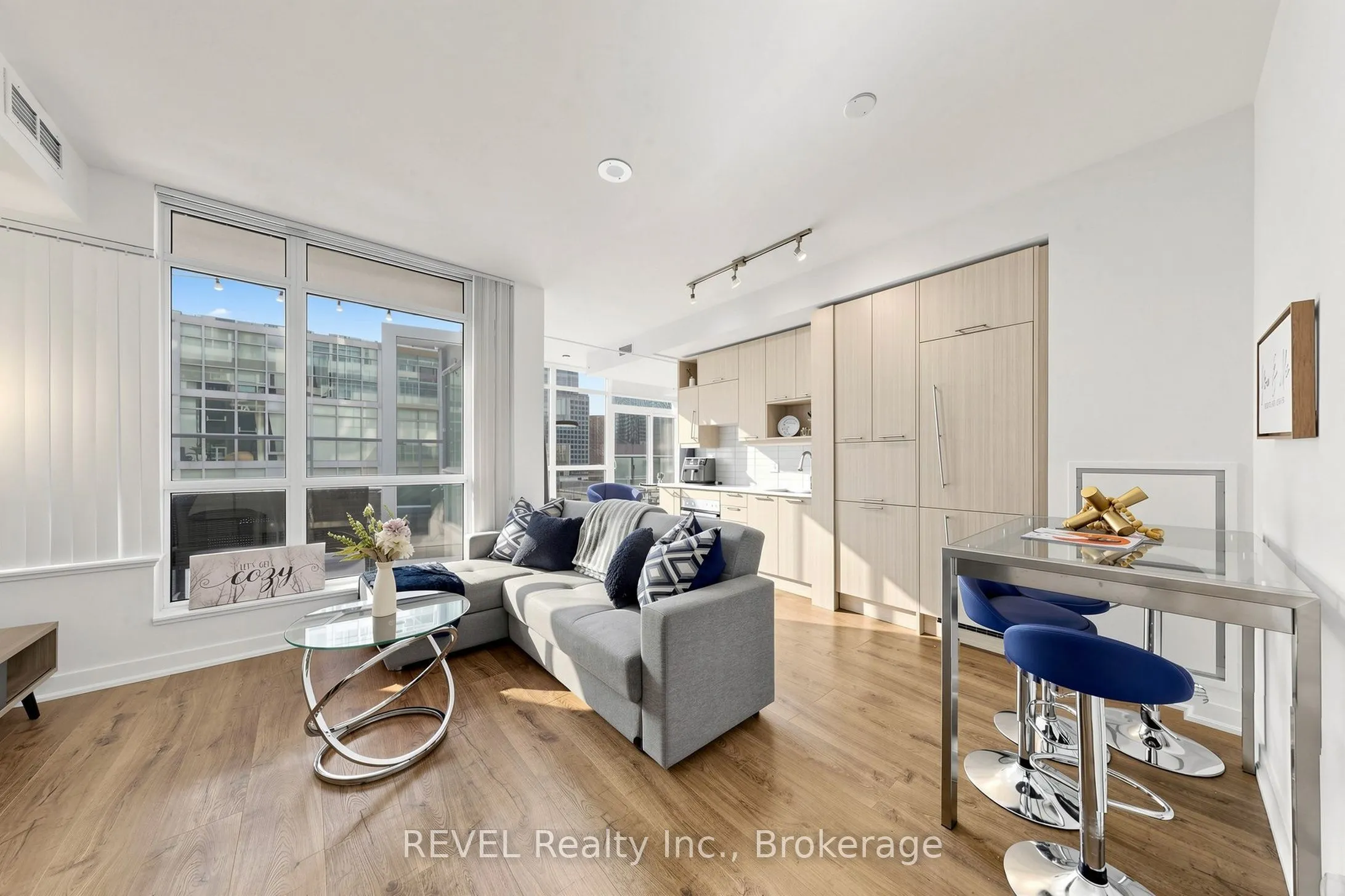 30 Nelson Street #705
