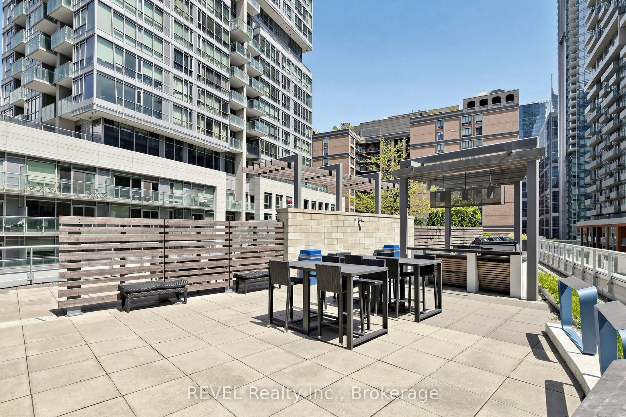 30 Nelson Street #705