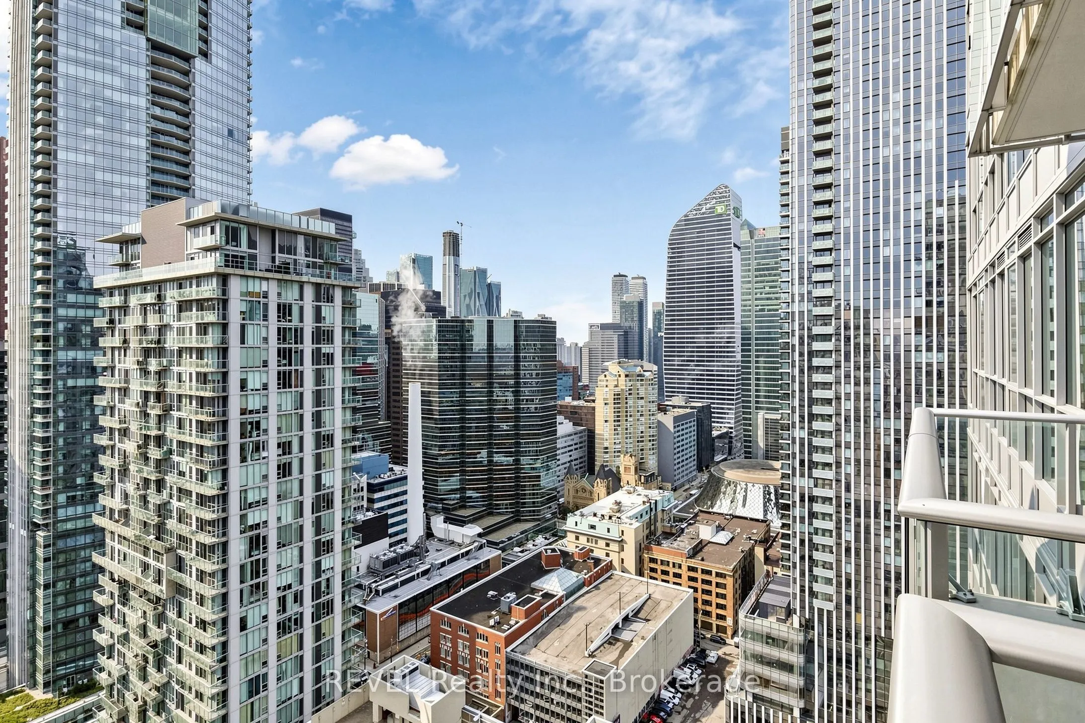 30 Nelson Street #705
