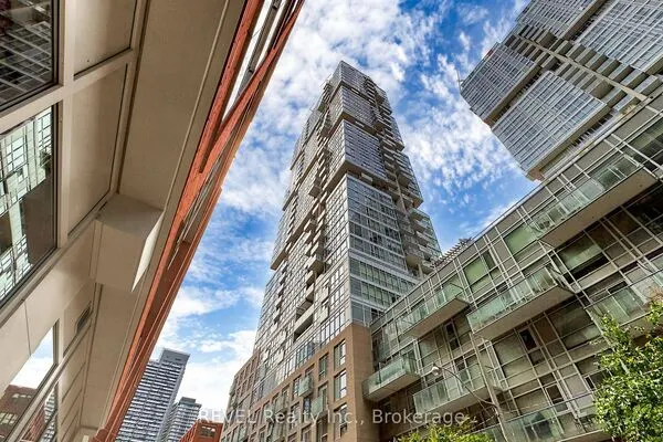 30 Nelson Street #705