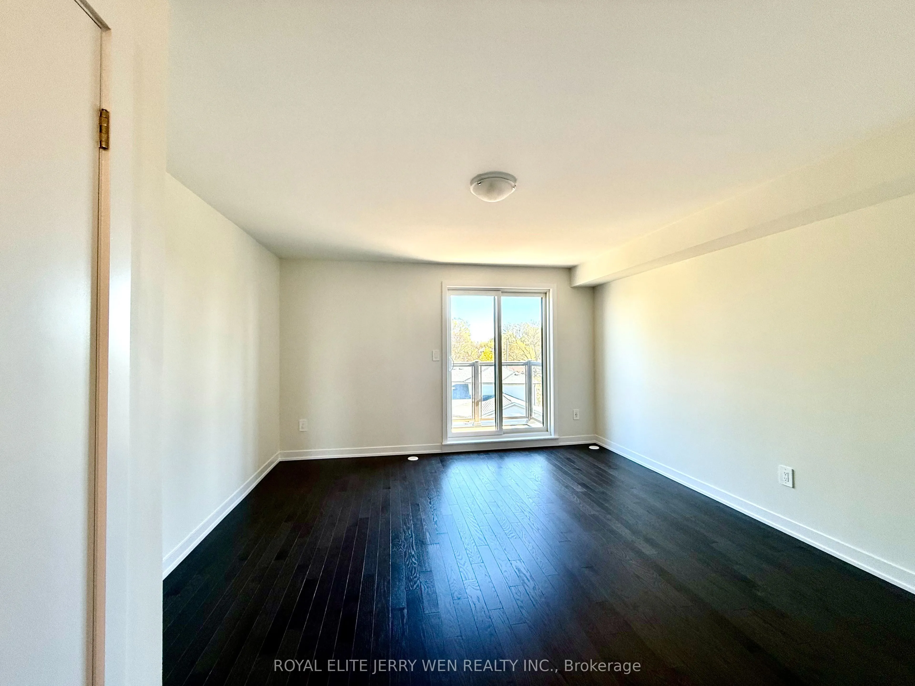 392 Lawrence Heights Way