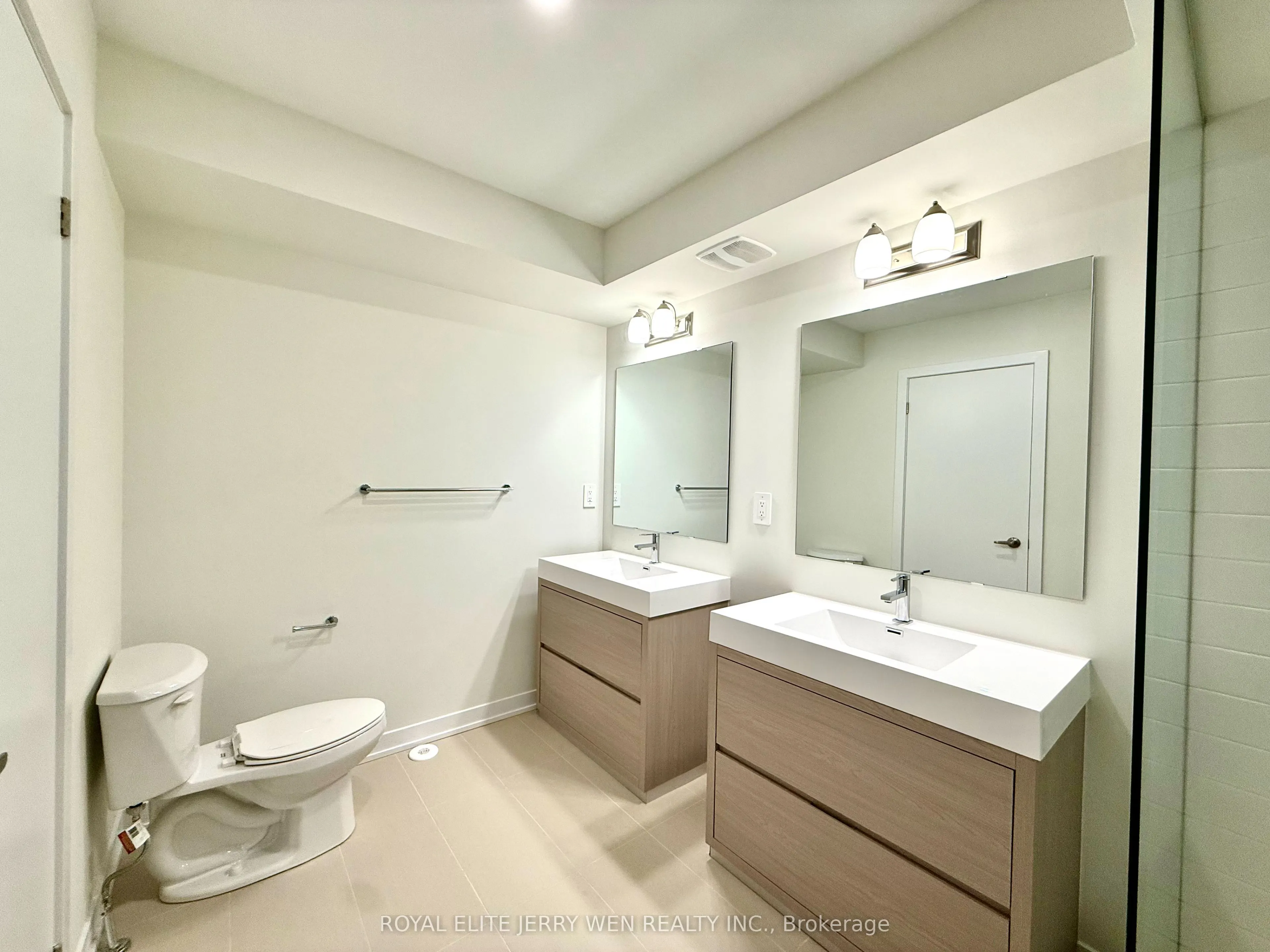 392 Lawrence Heights Way