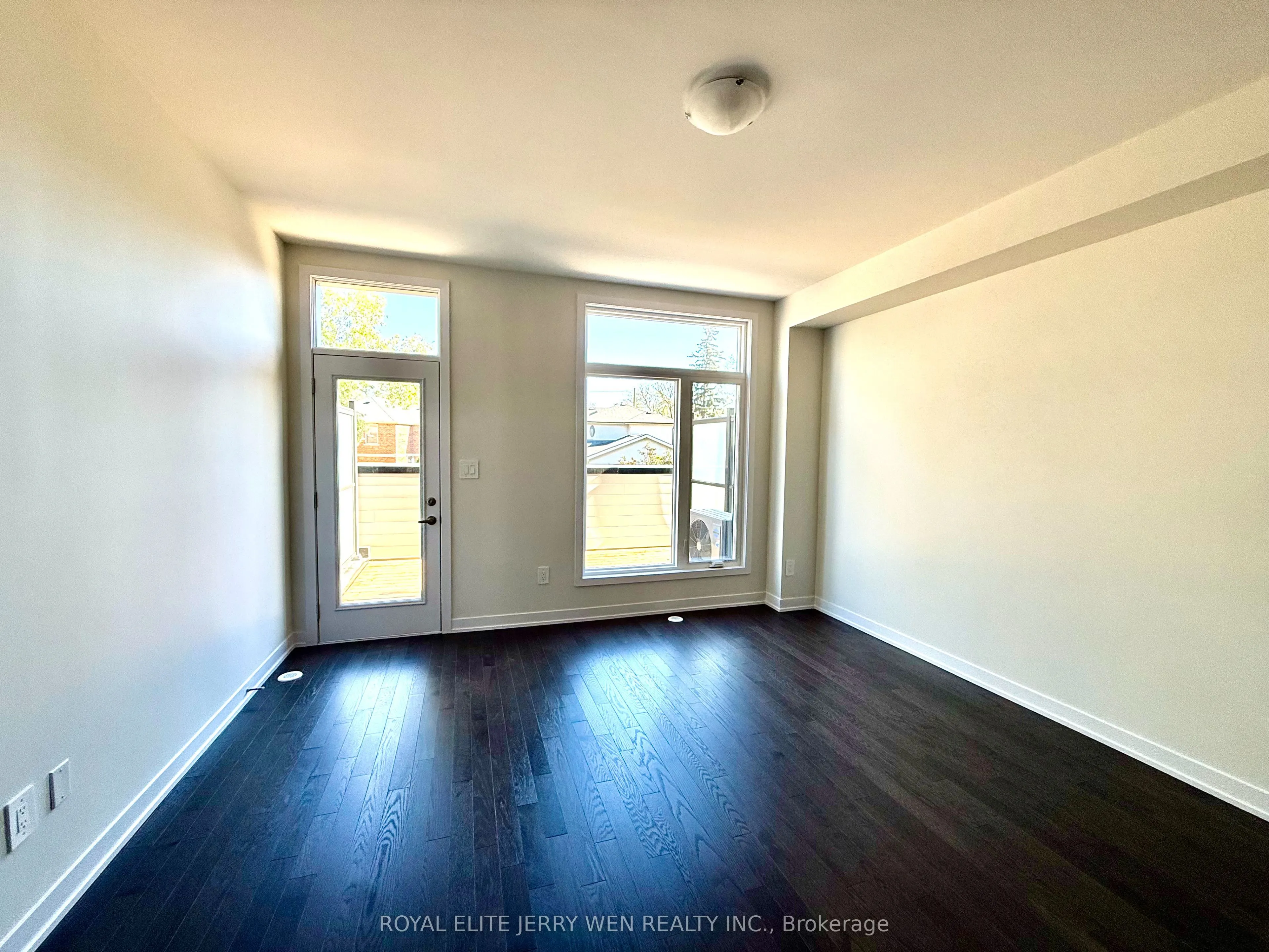 392 Lawrence Heights Way
