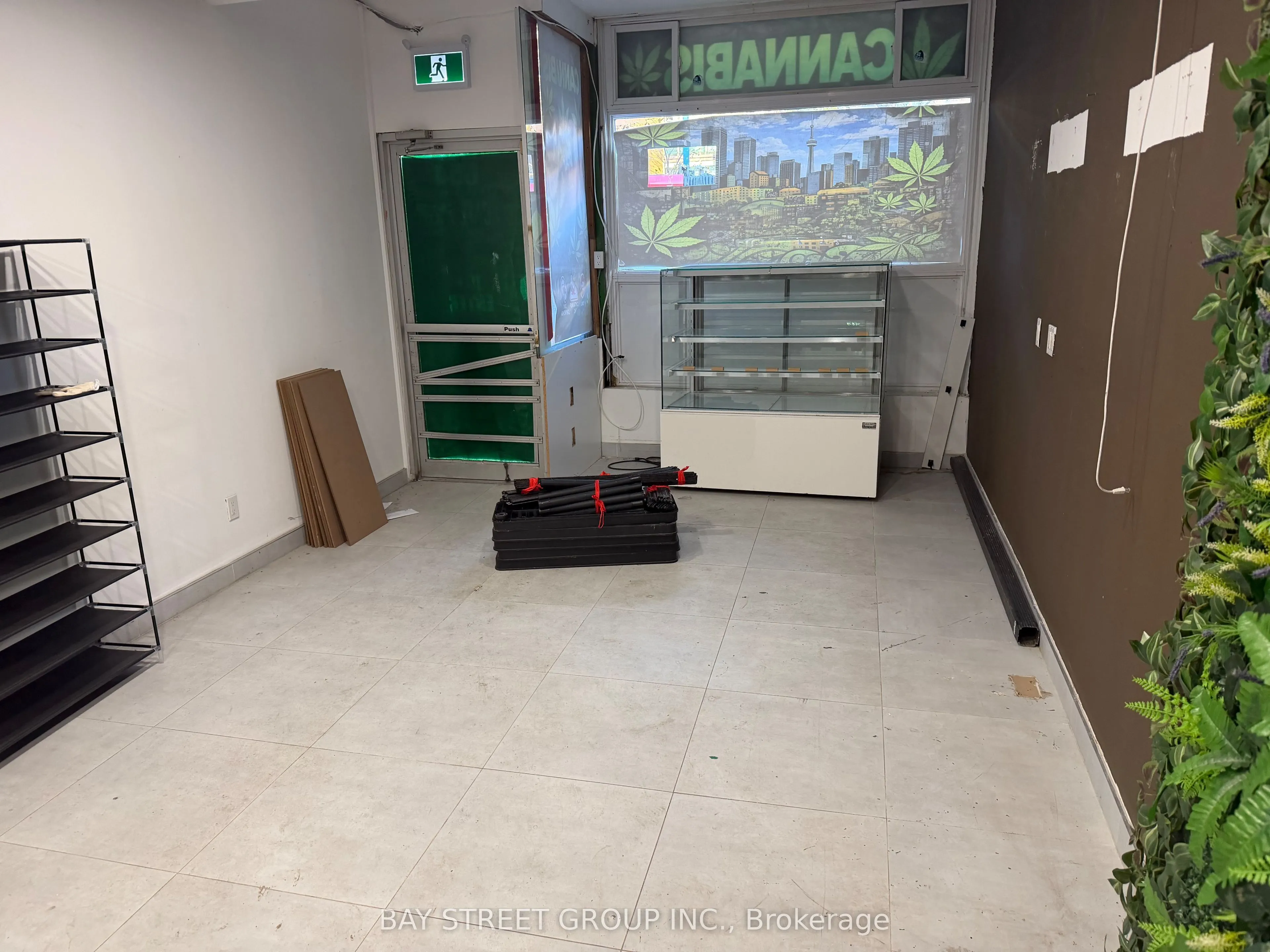 654 Spadina Avenue