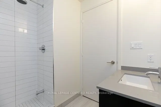 460 Adelaide Street E #835