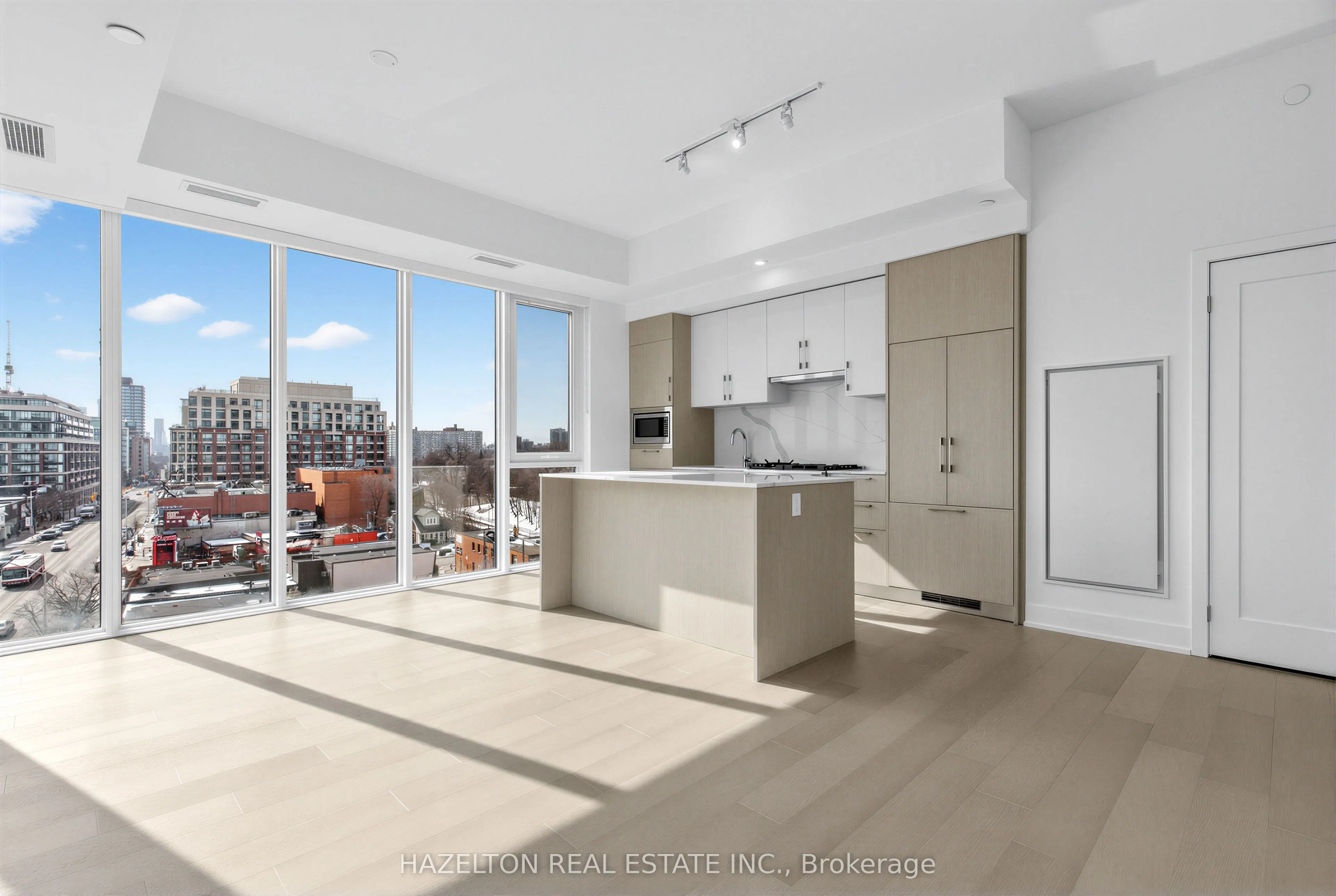 8 Manor Road W #602