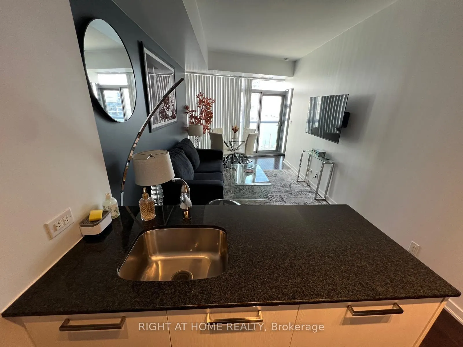 12 York Street #2503