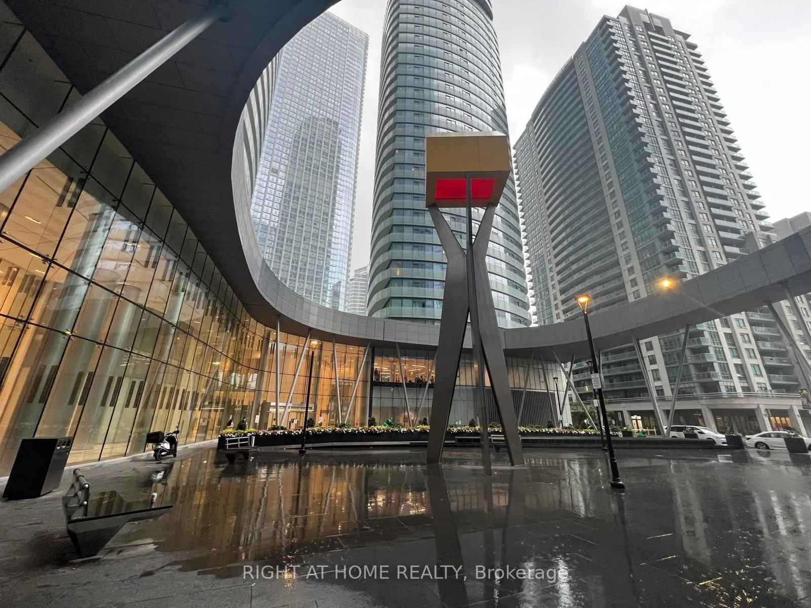 12 York Street #2503