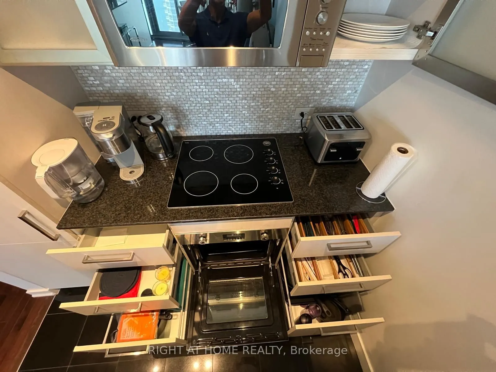 12 York Street #2503