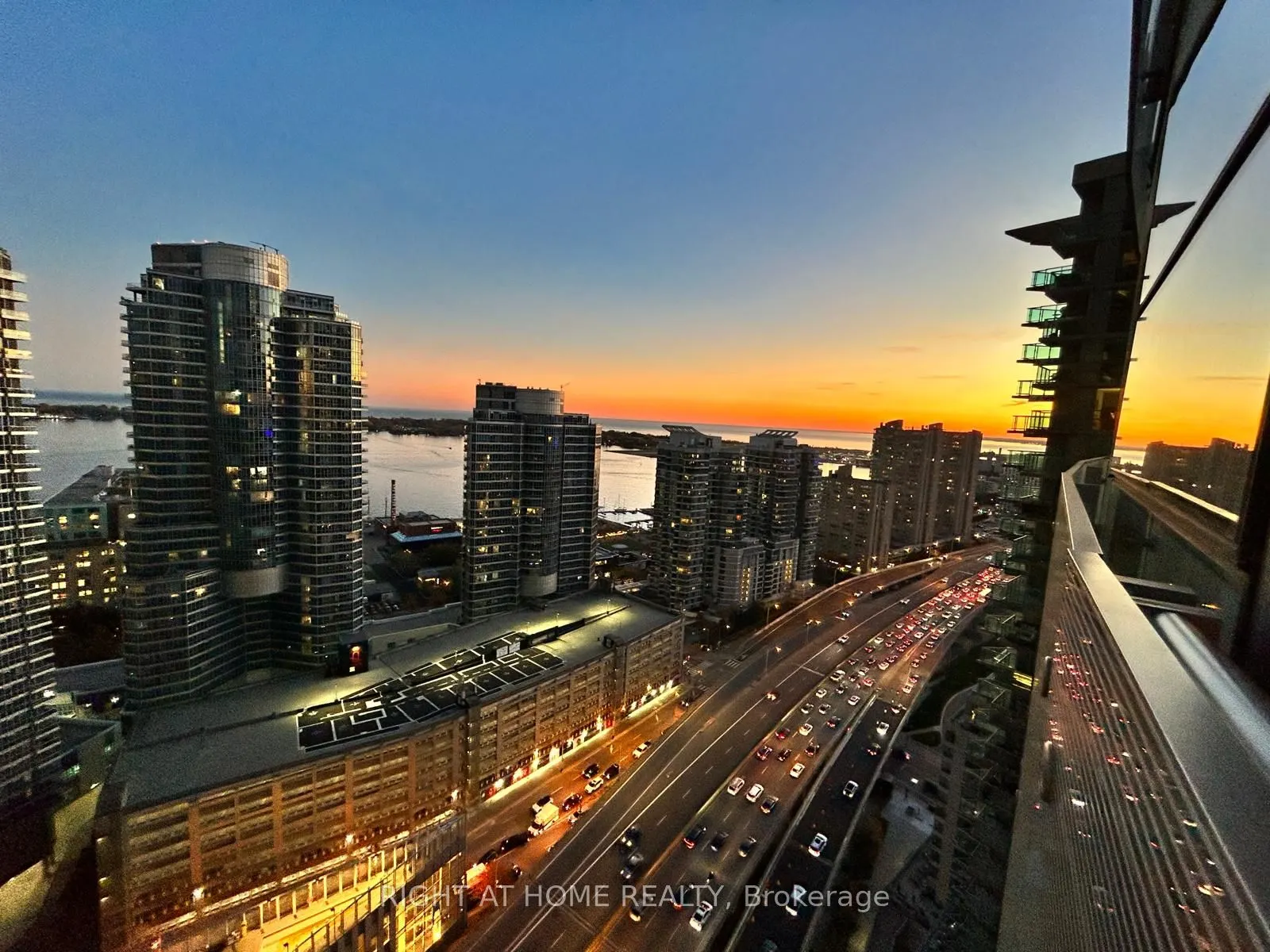 12 York Street #2503