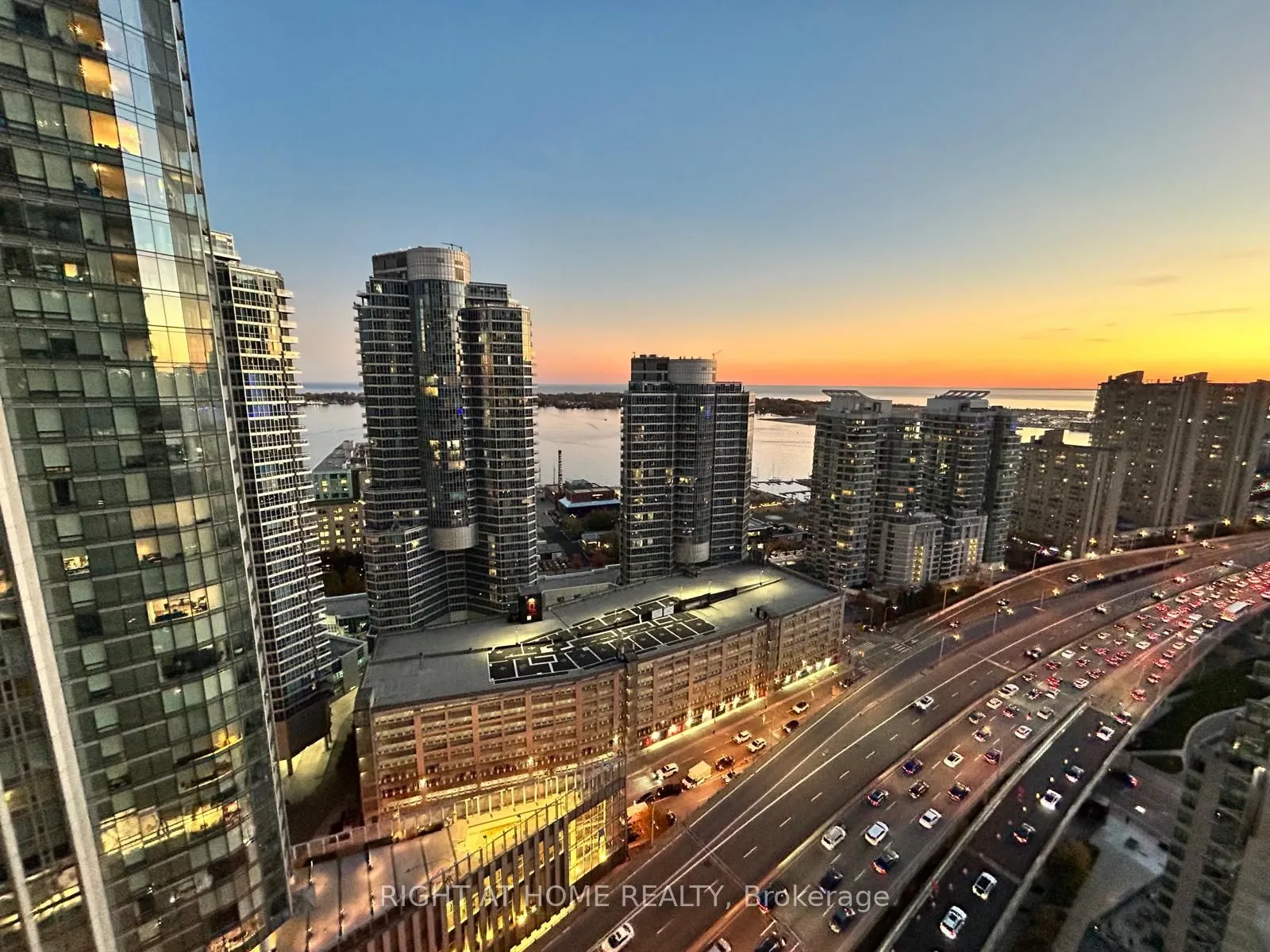 12 York Street #2503
