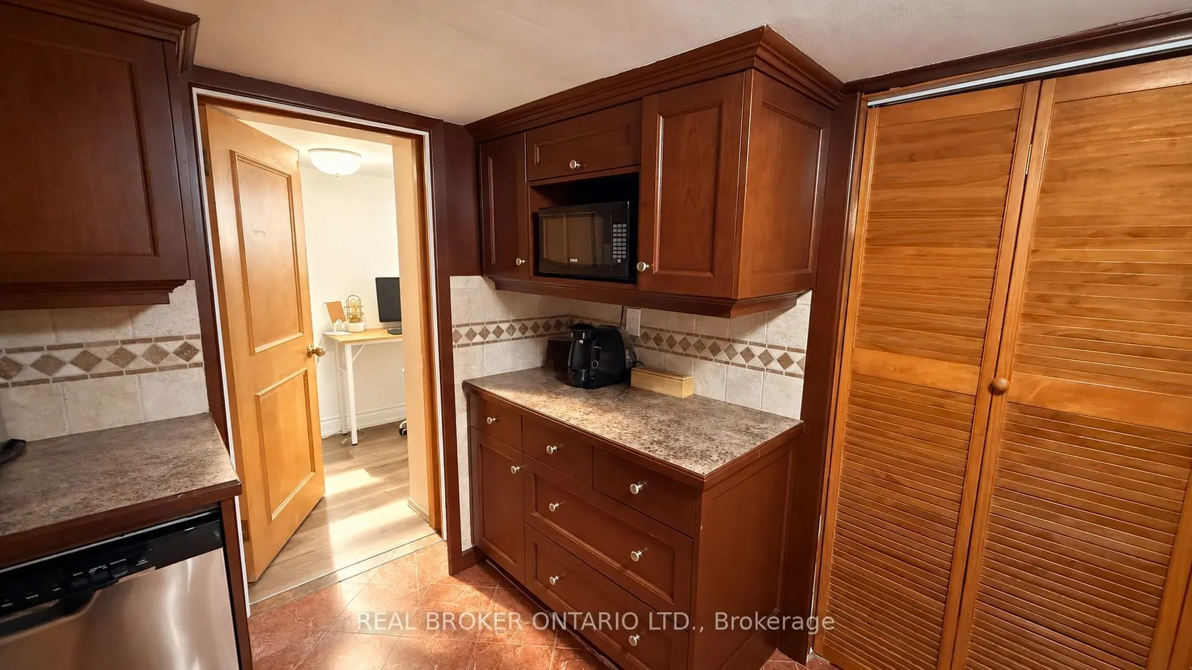 461 Westmount Avenue #(Basement)