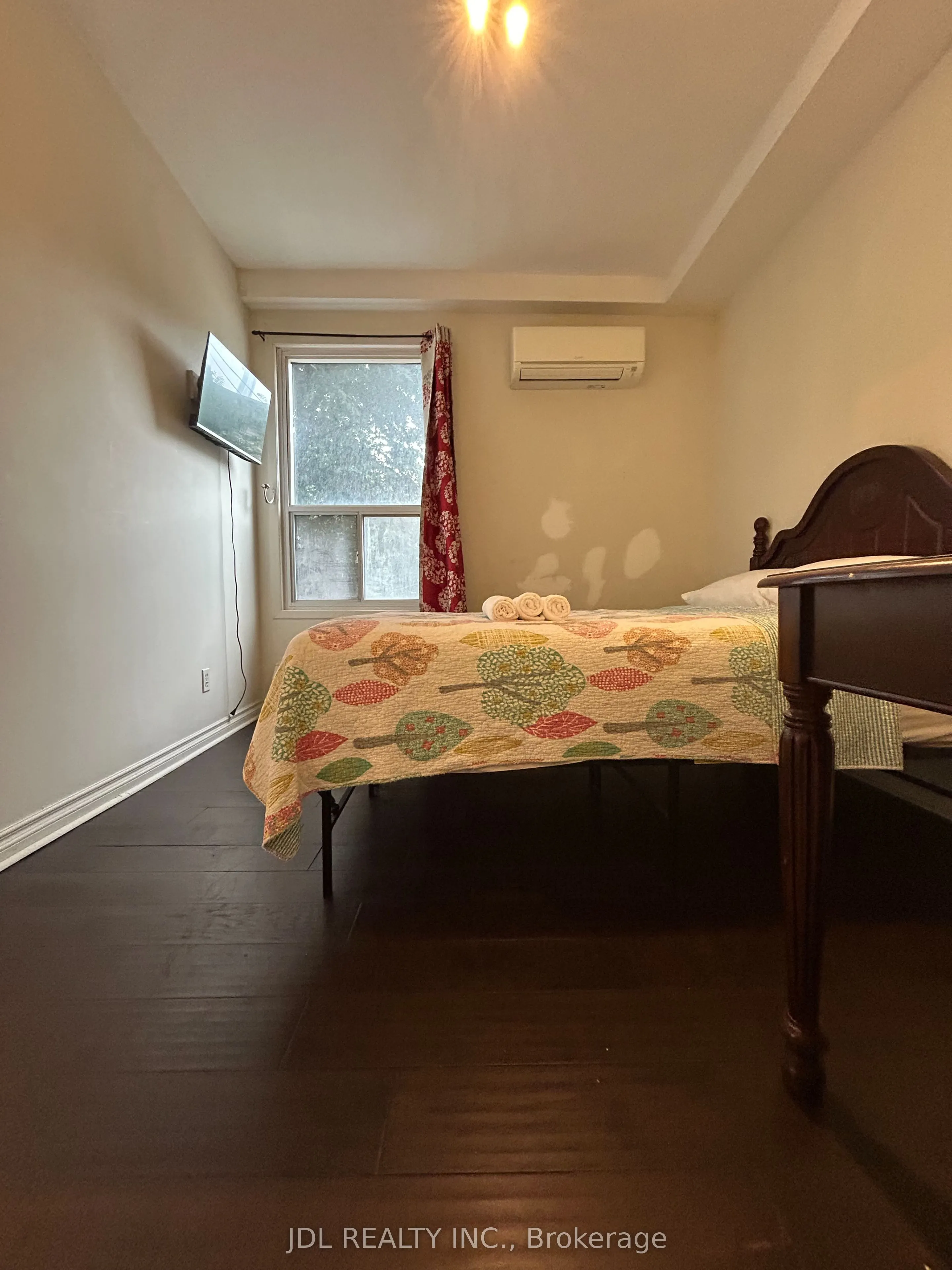 3 Pembroke St Street #One Bedroom Unit Main