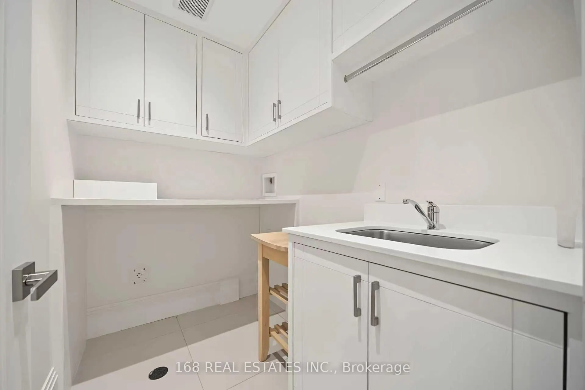 53 Athabaska Avenue