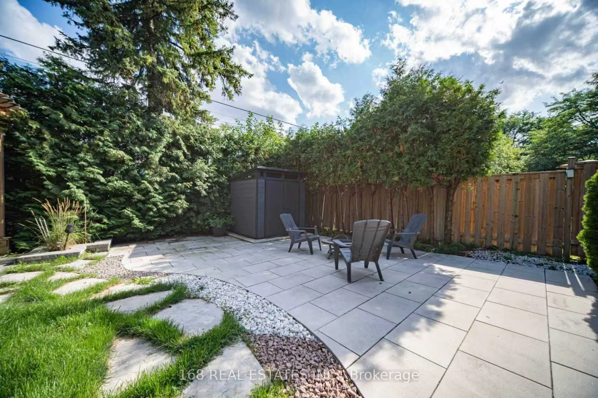 53 Athabaska Avenue