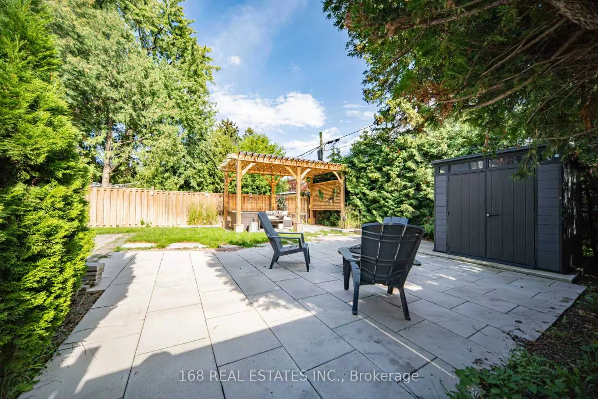 53 Athabaska Avenue