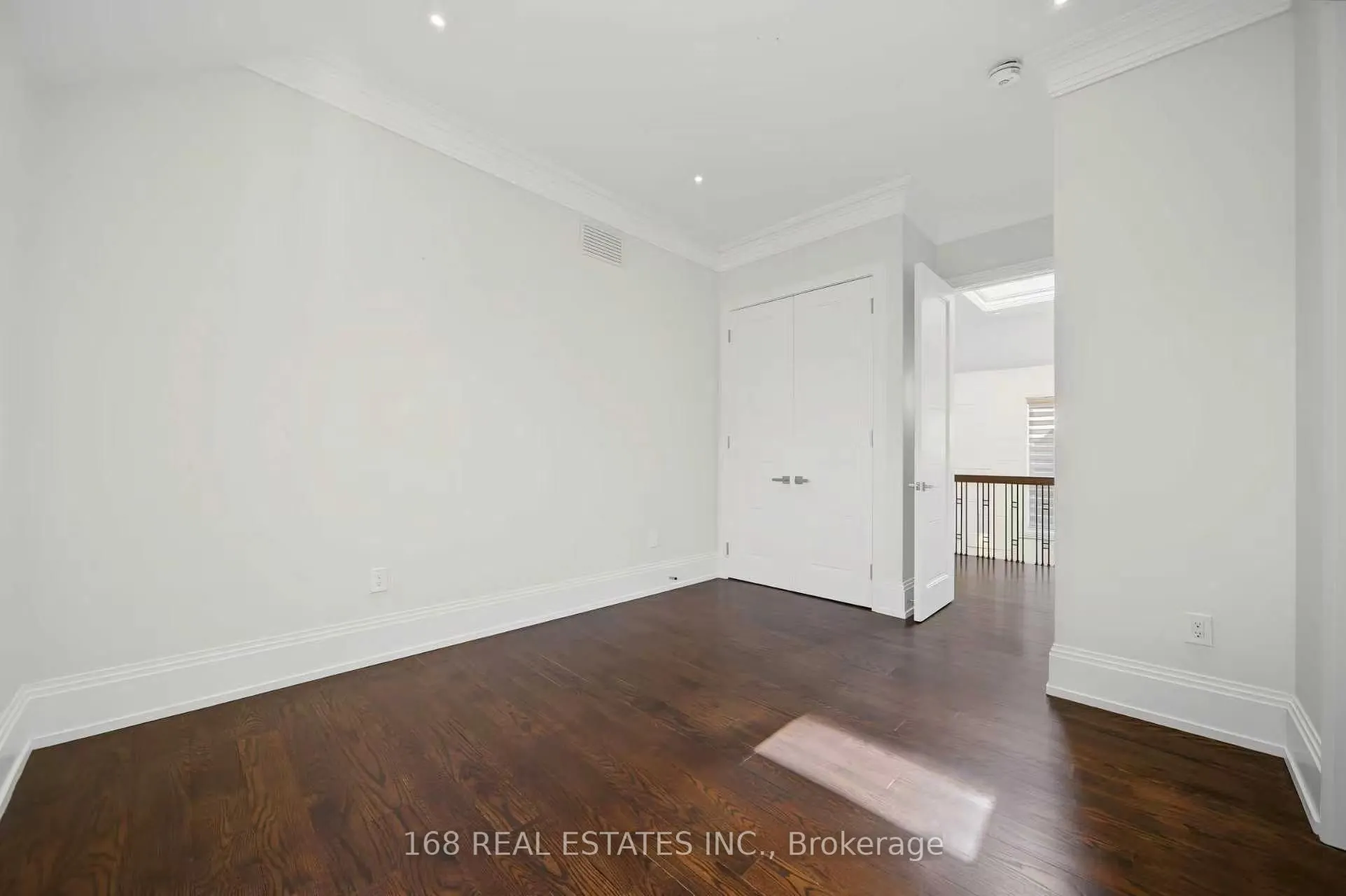53 Athabaska Avenue