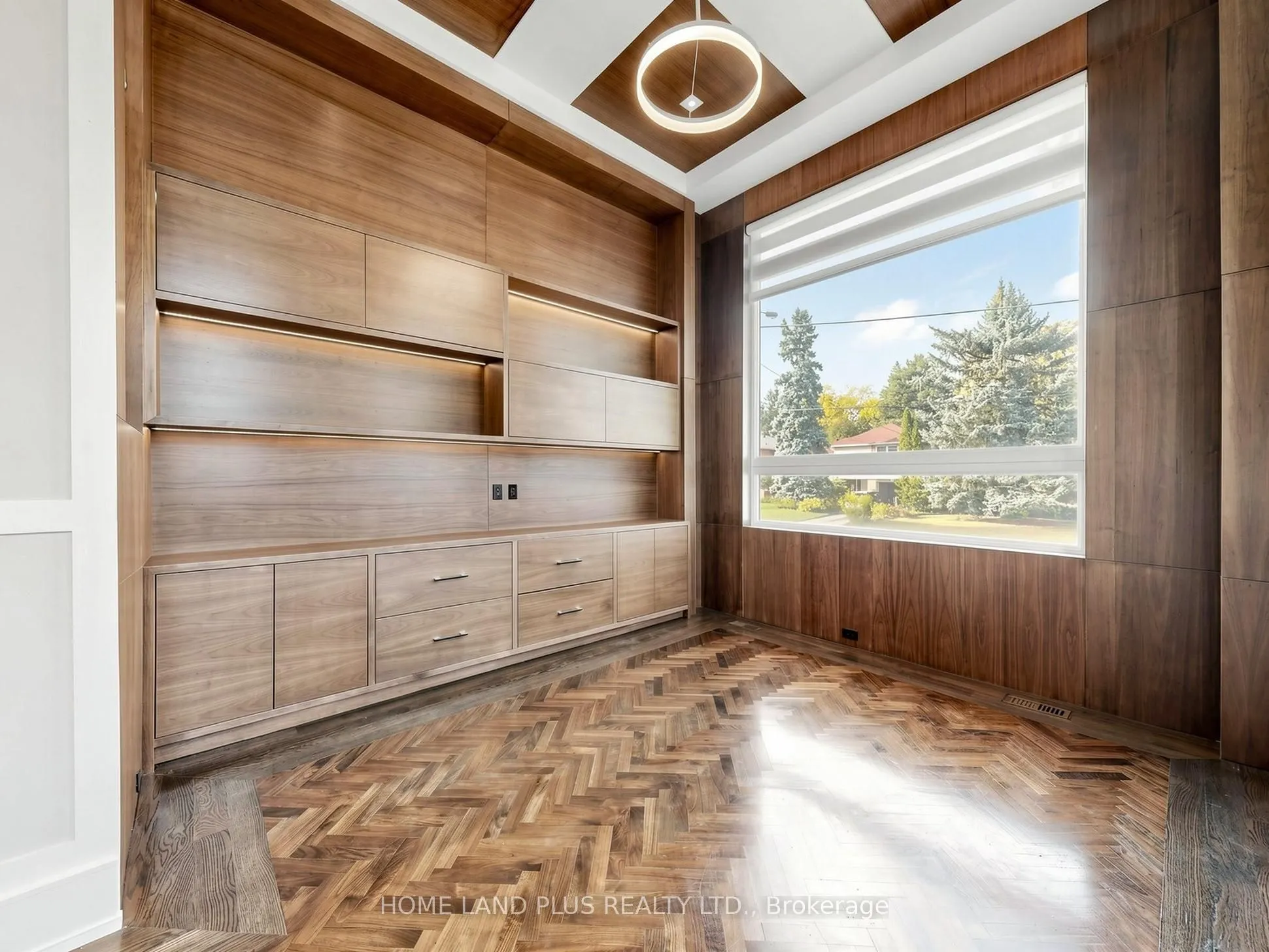 225 Northwood Drive