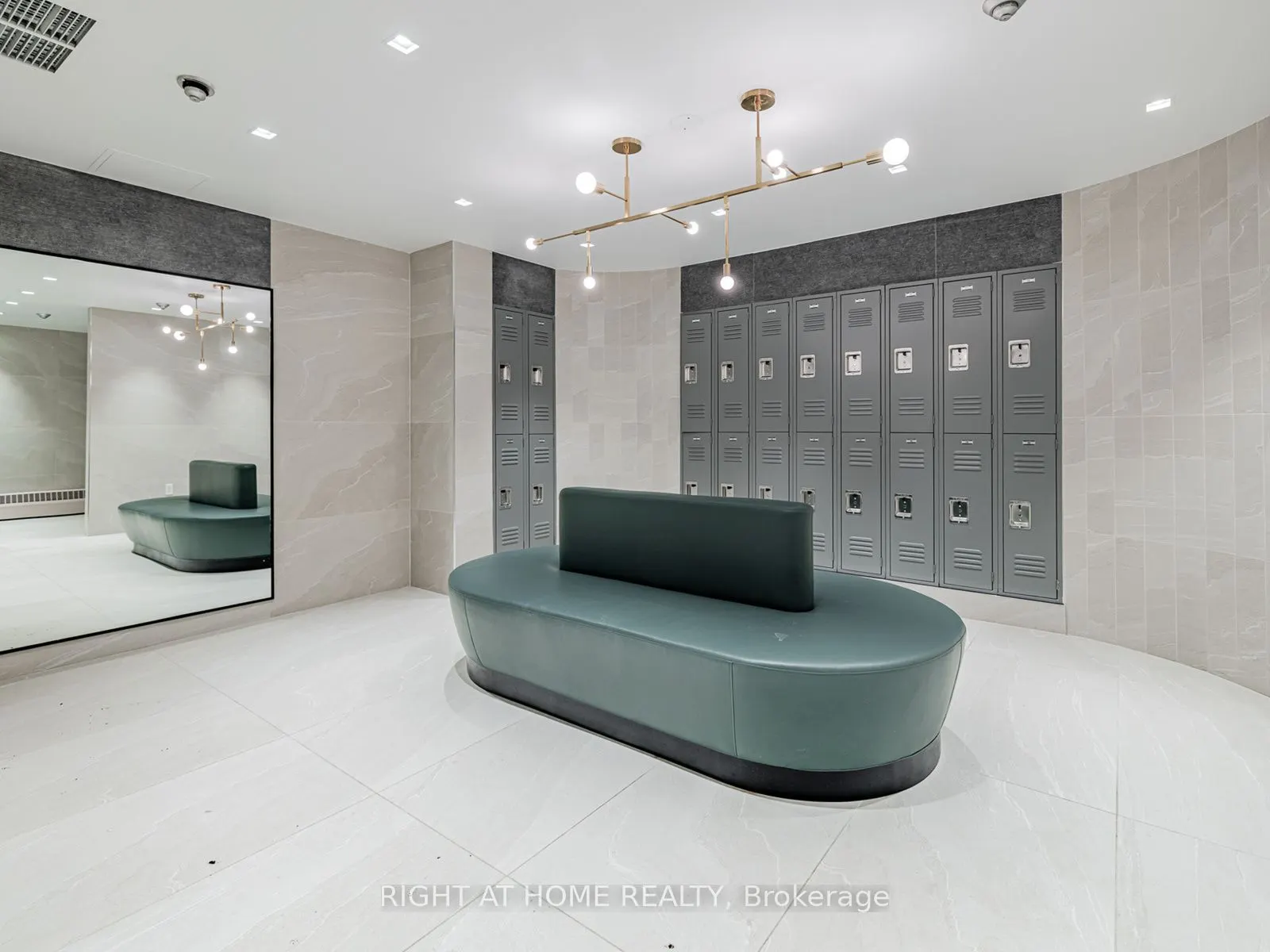 28 Hollywood Avenue #511