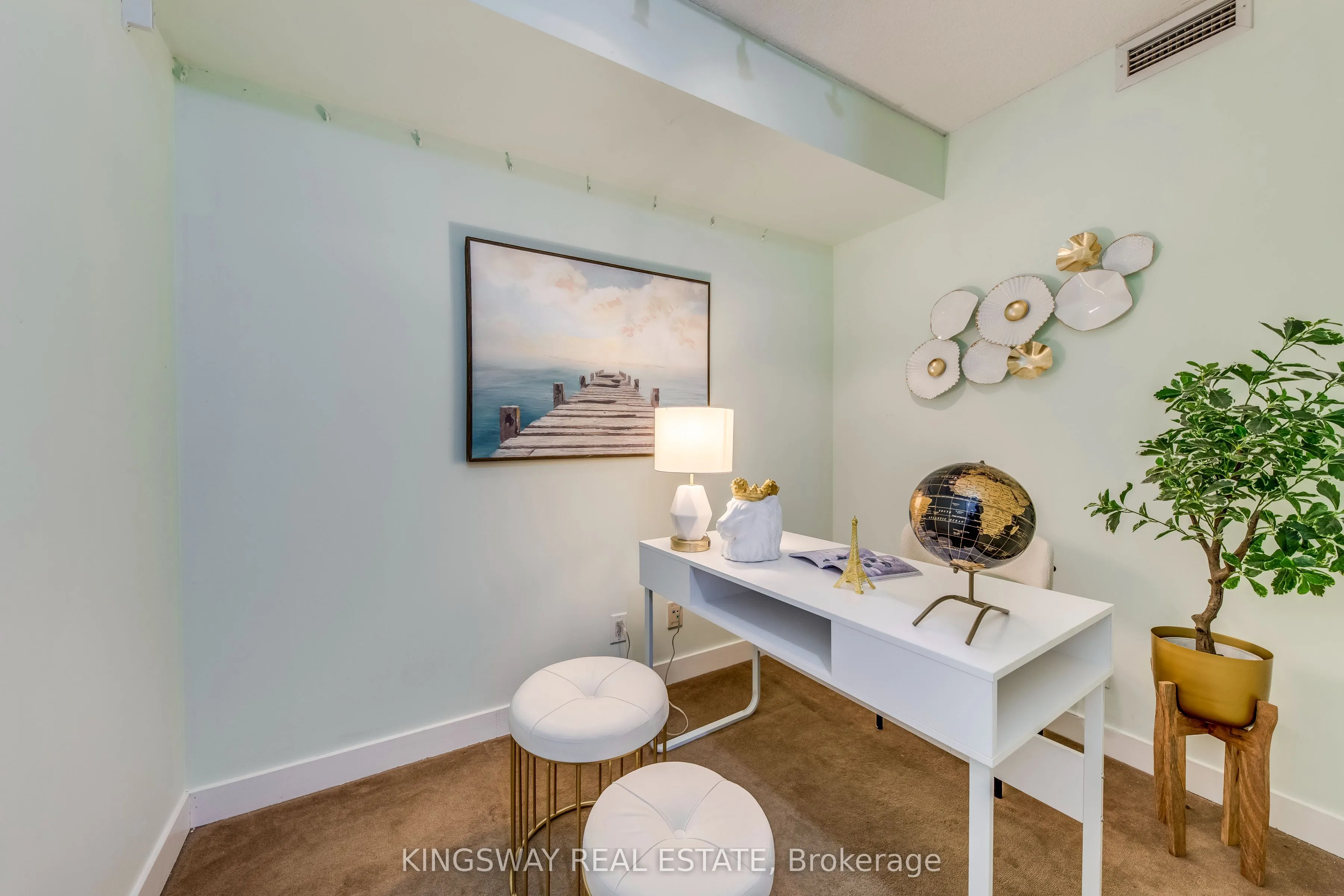 81 Navy Wharf Court #3511