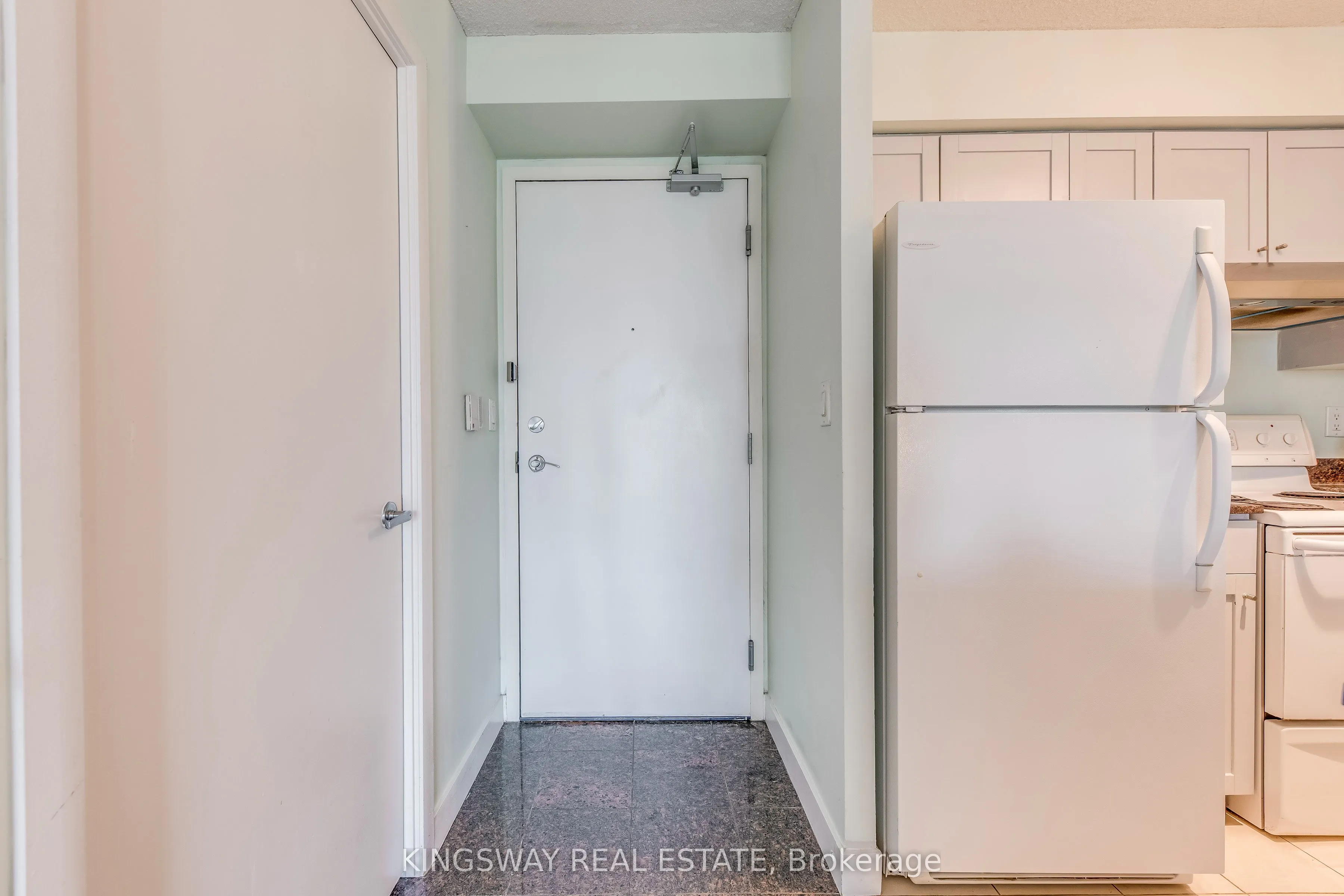 81 Navy Wharf Court #3511