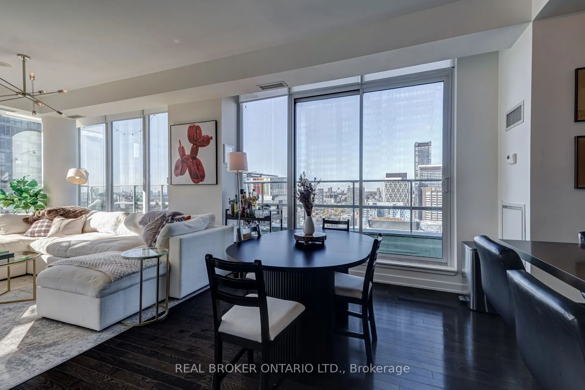 126 Simcoe Street #PH02