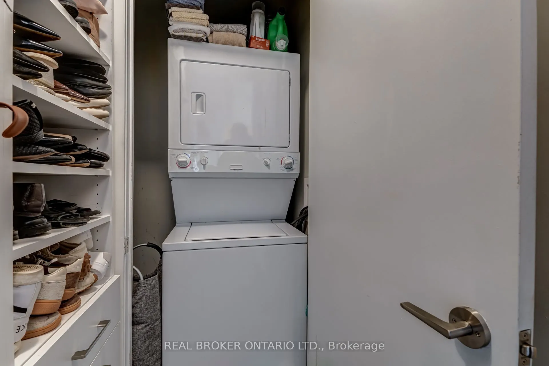 126 Simcoe Street #PH02