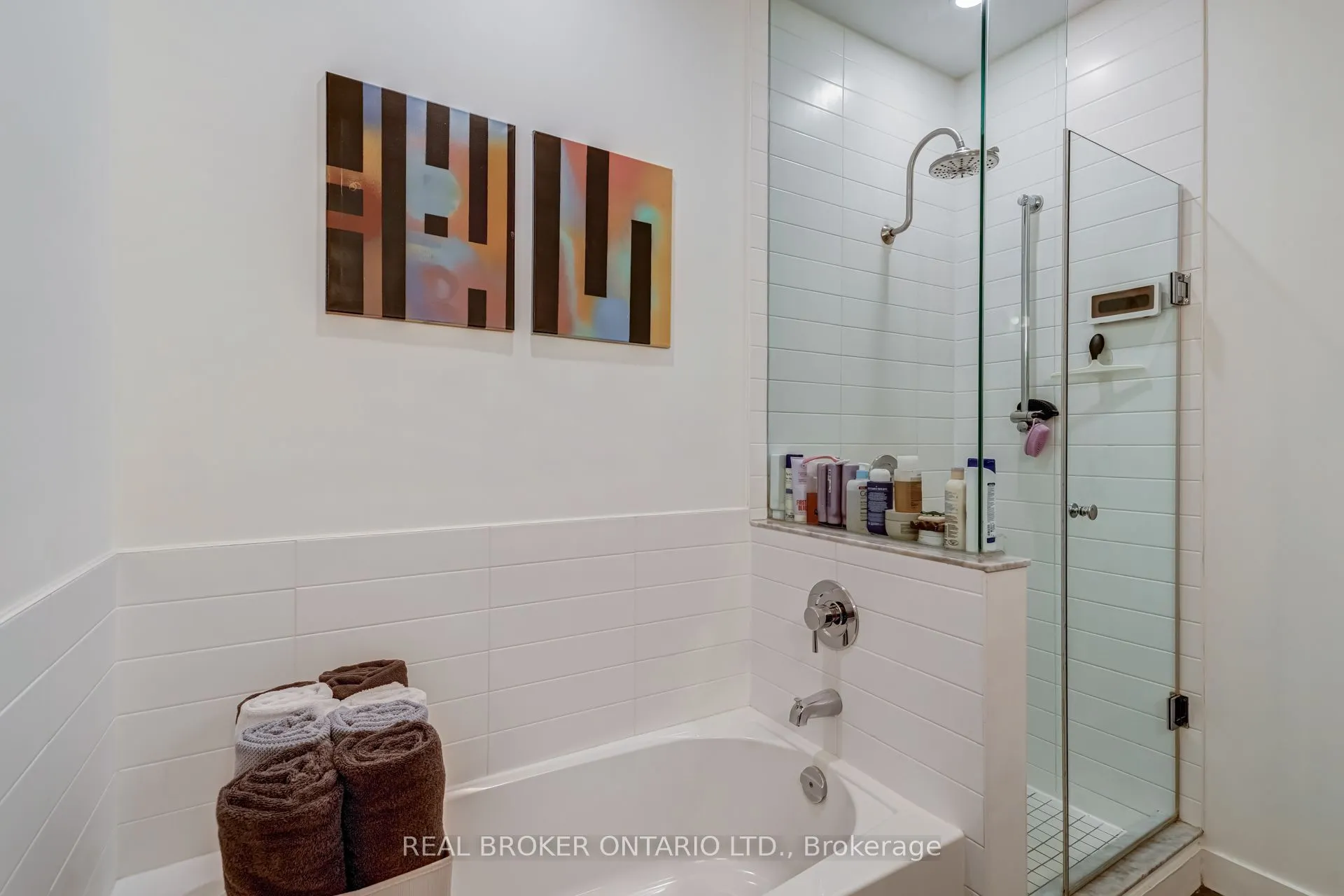 126 Simcoe Street #PH02