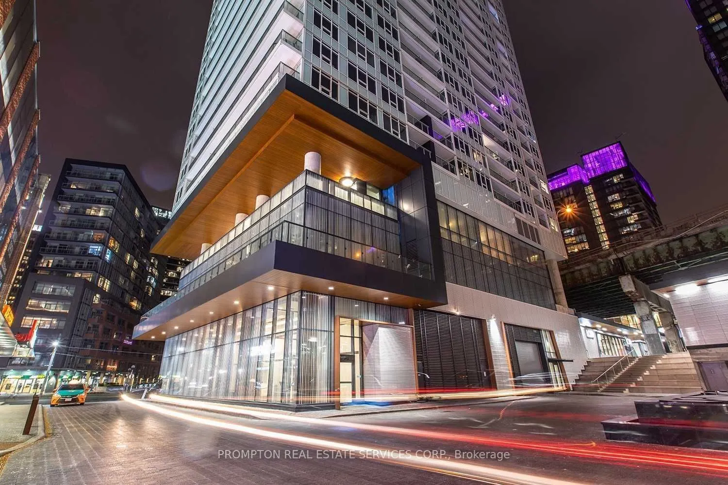 19 Bathurst Street #3716
