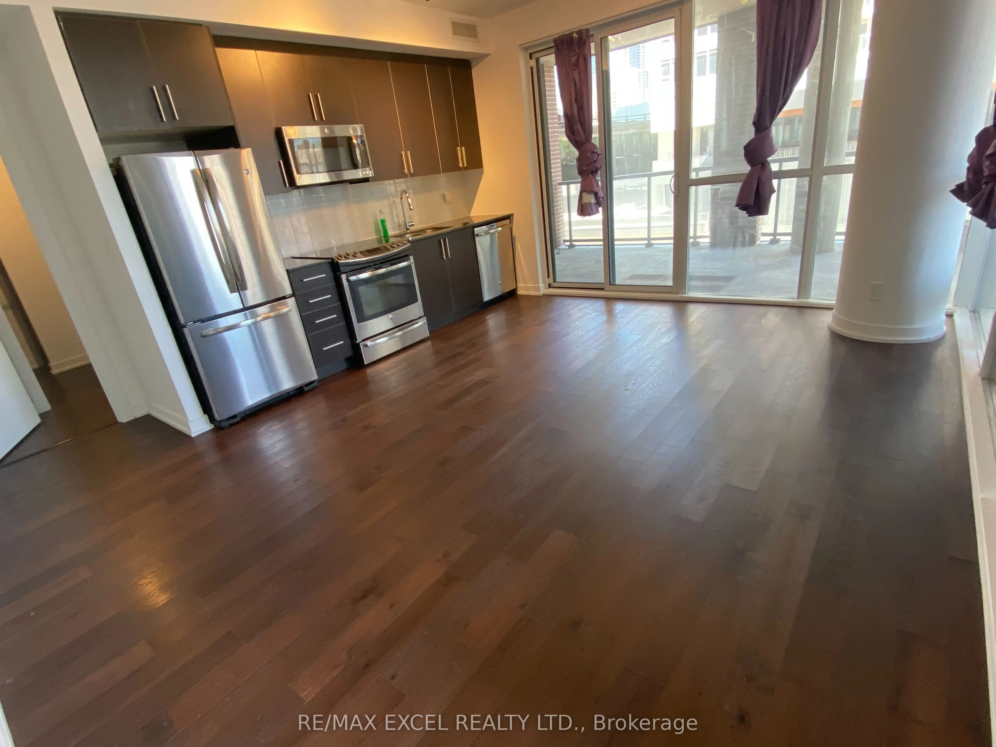 20 Bruyeres Mews #510