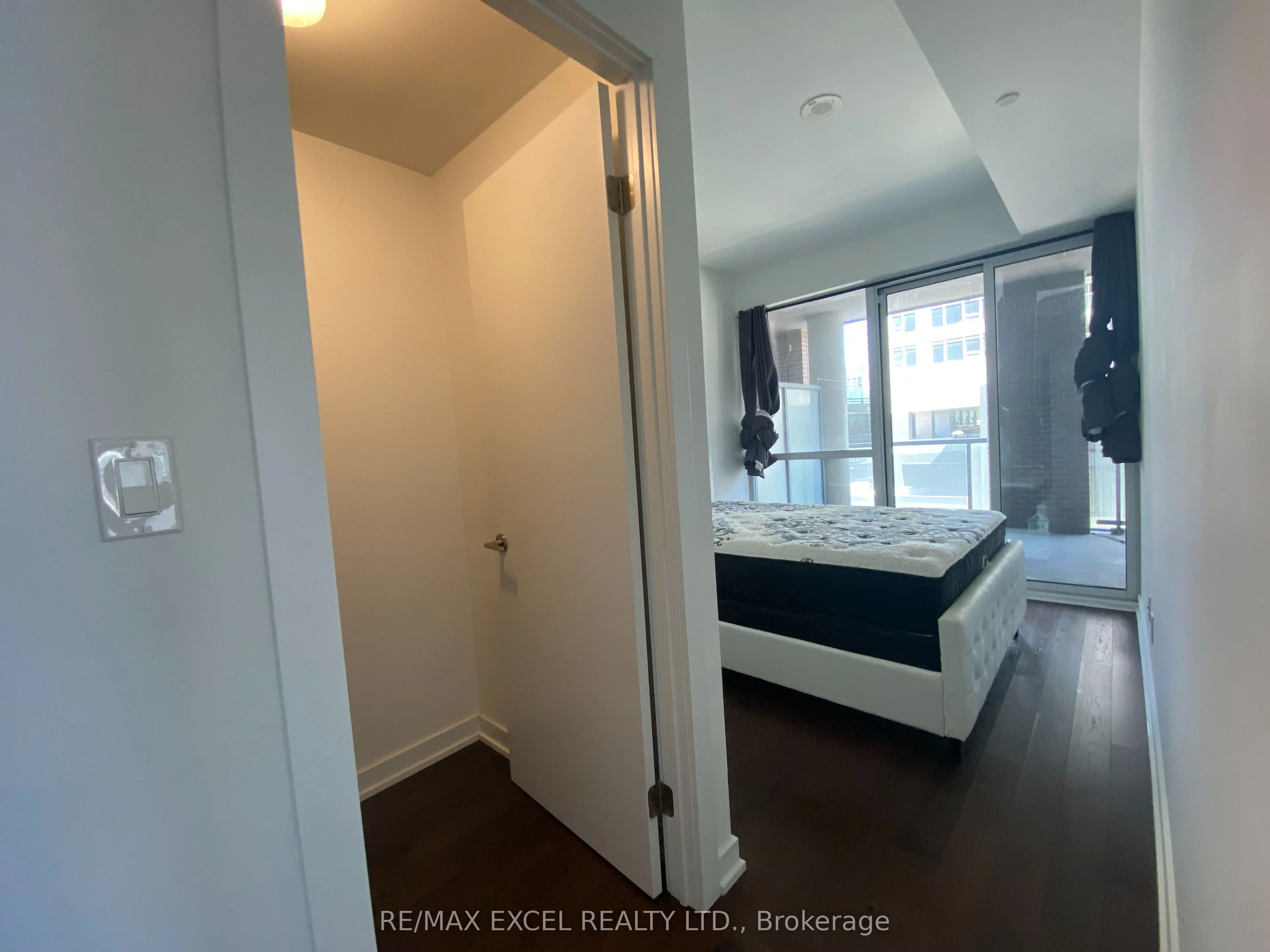20 Bruyeres Mews #510