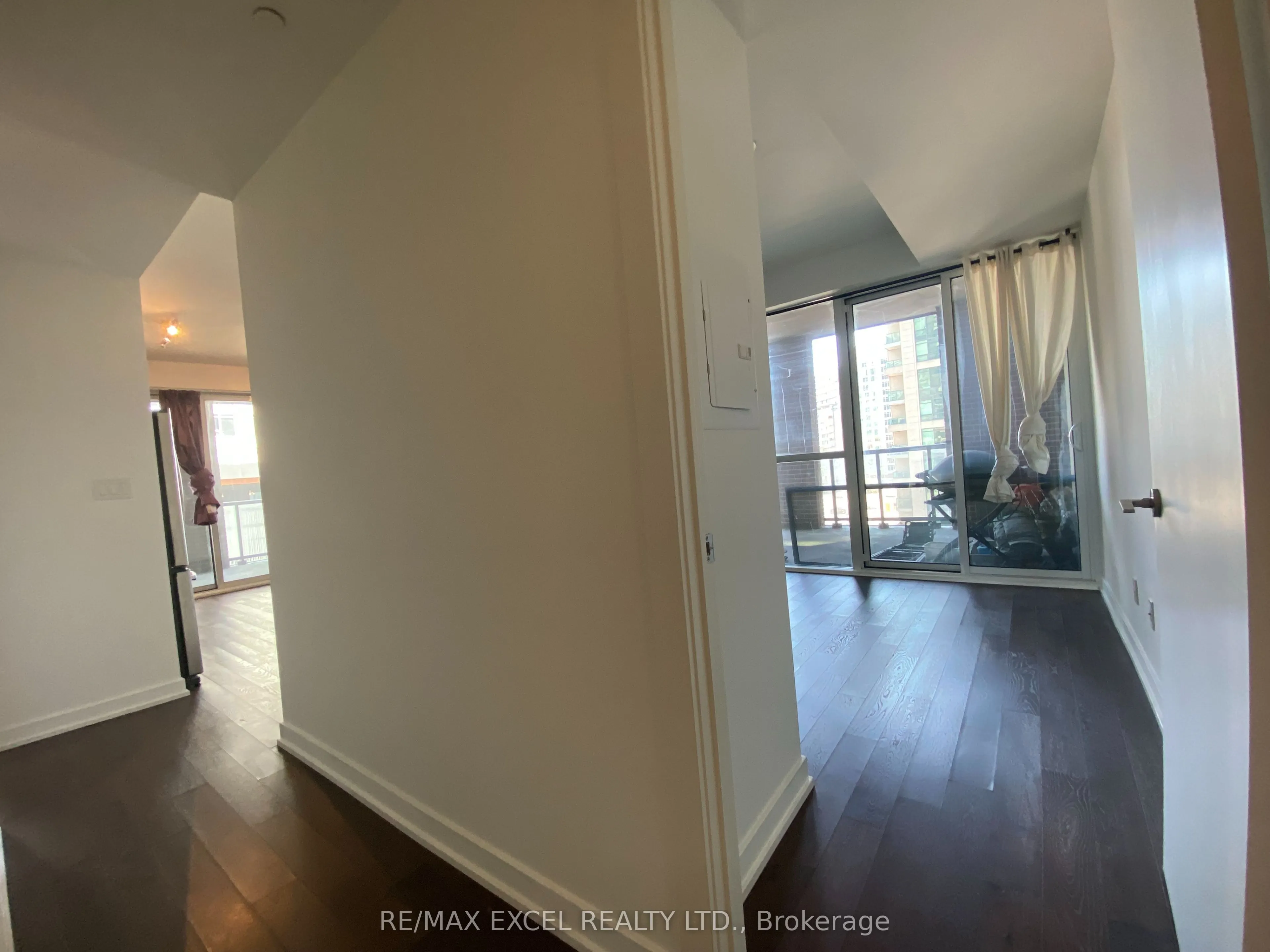 20 Bruyeres Mews #510