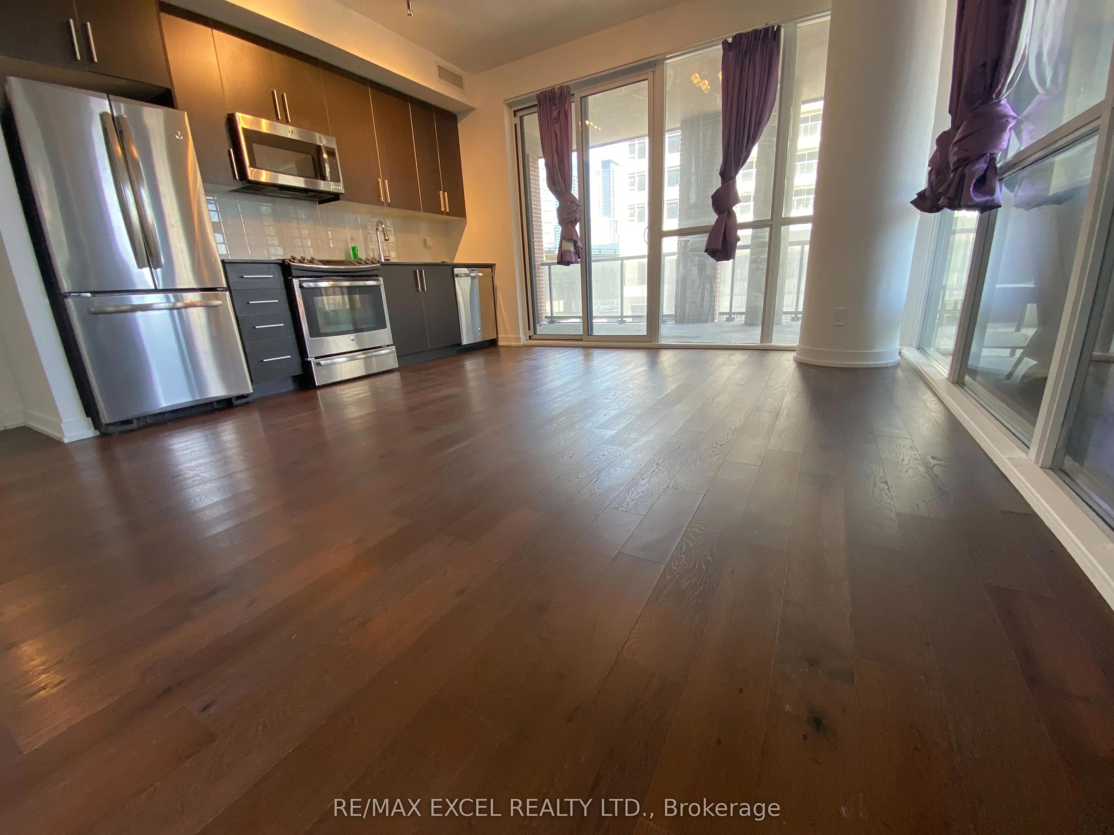 20 Bruyeres Mews #510
