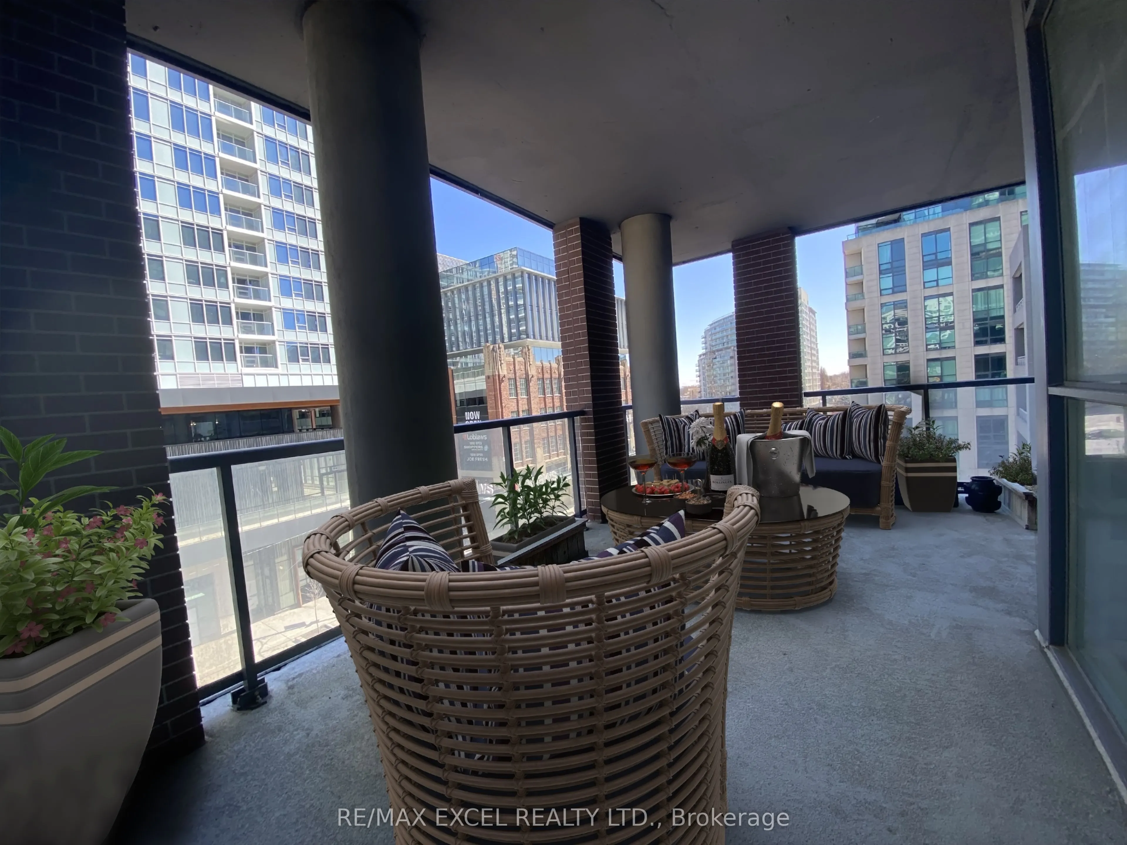 20 Bruyeres Mews #510