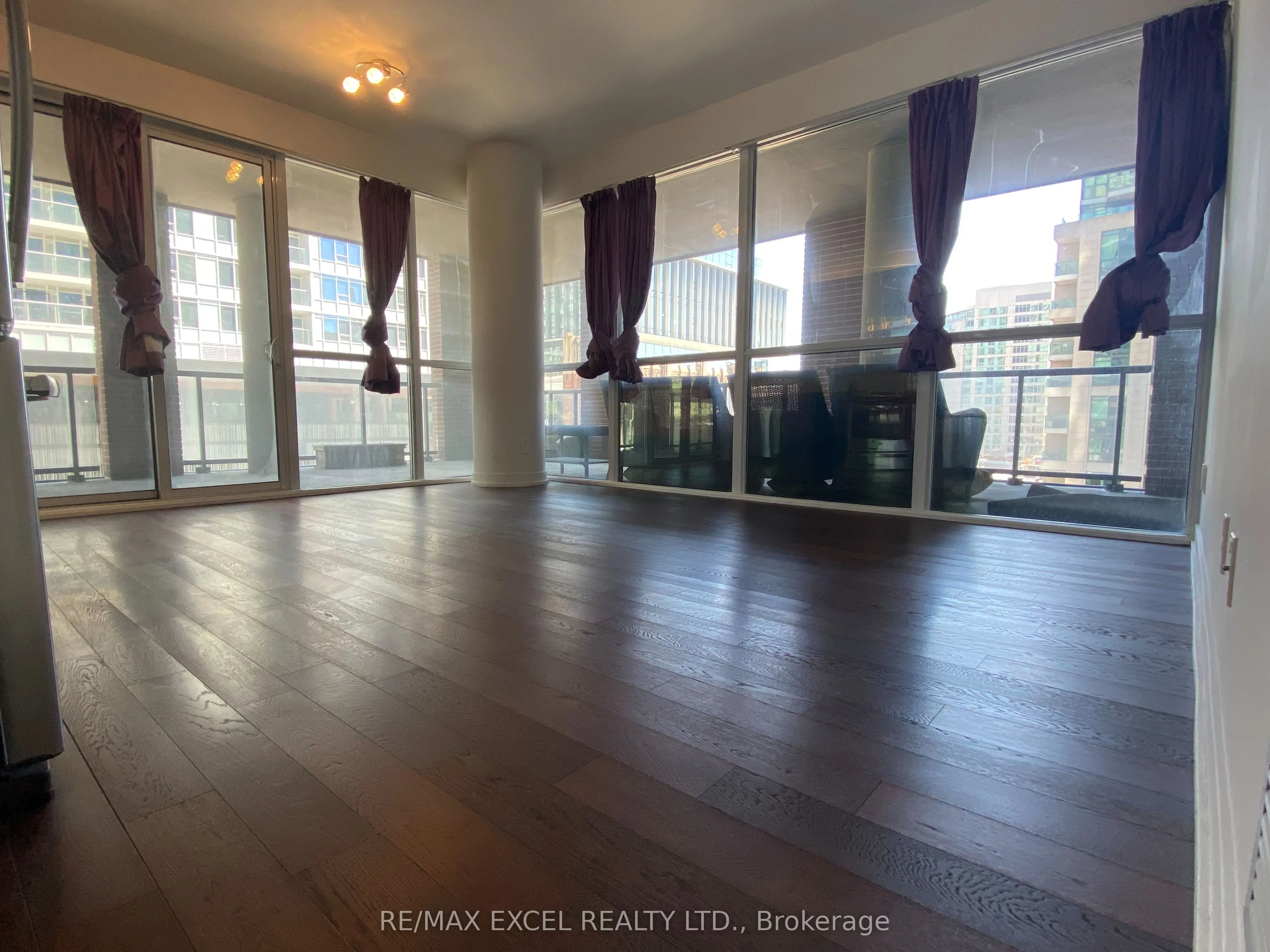 20 Bruyeres Mews #510