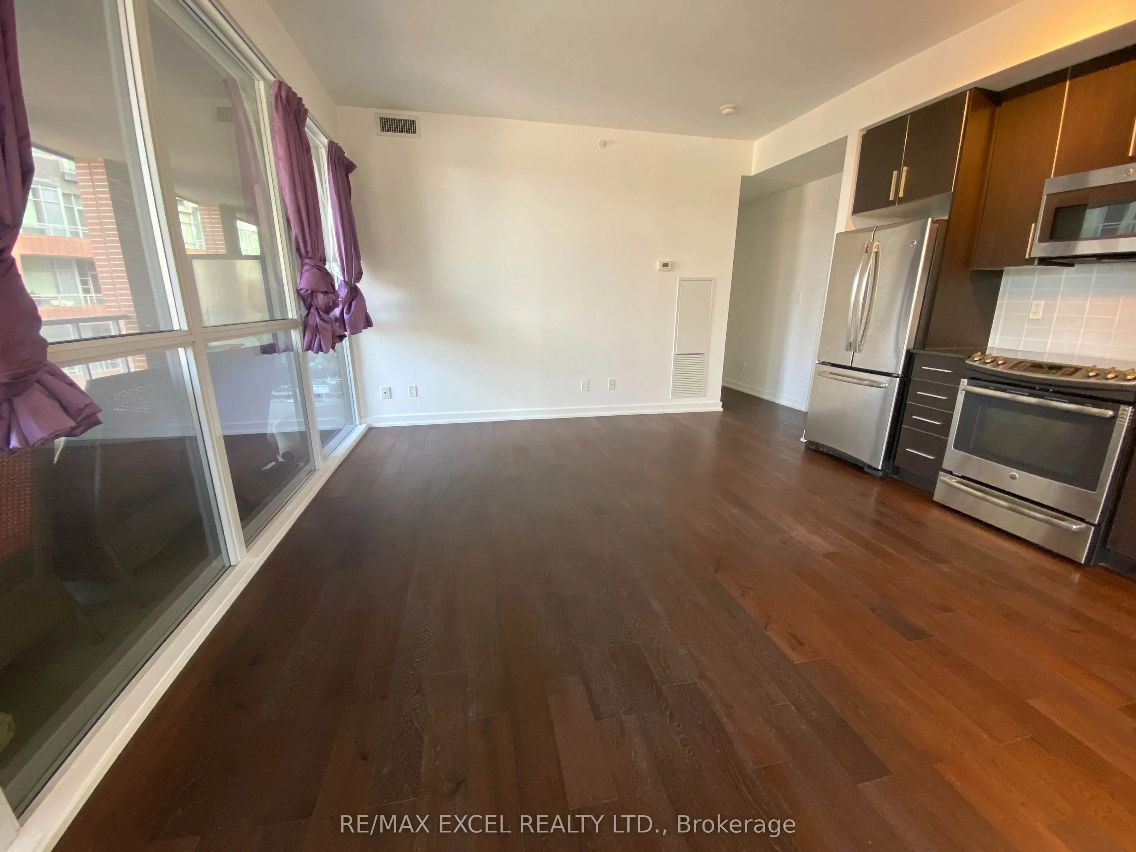 20 Bruyeres Mews #510