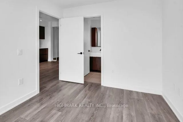 127 Broadway Avenue #2913S