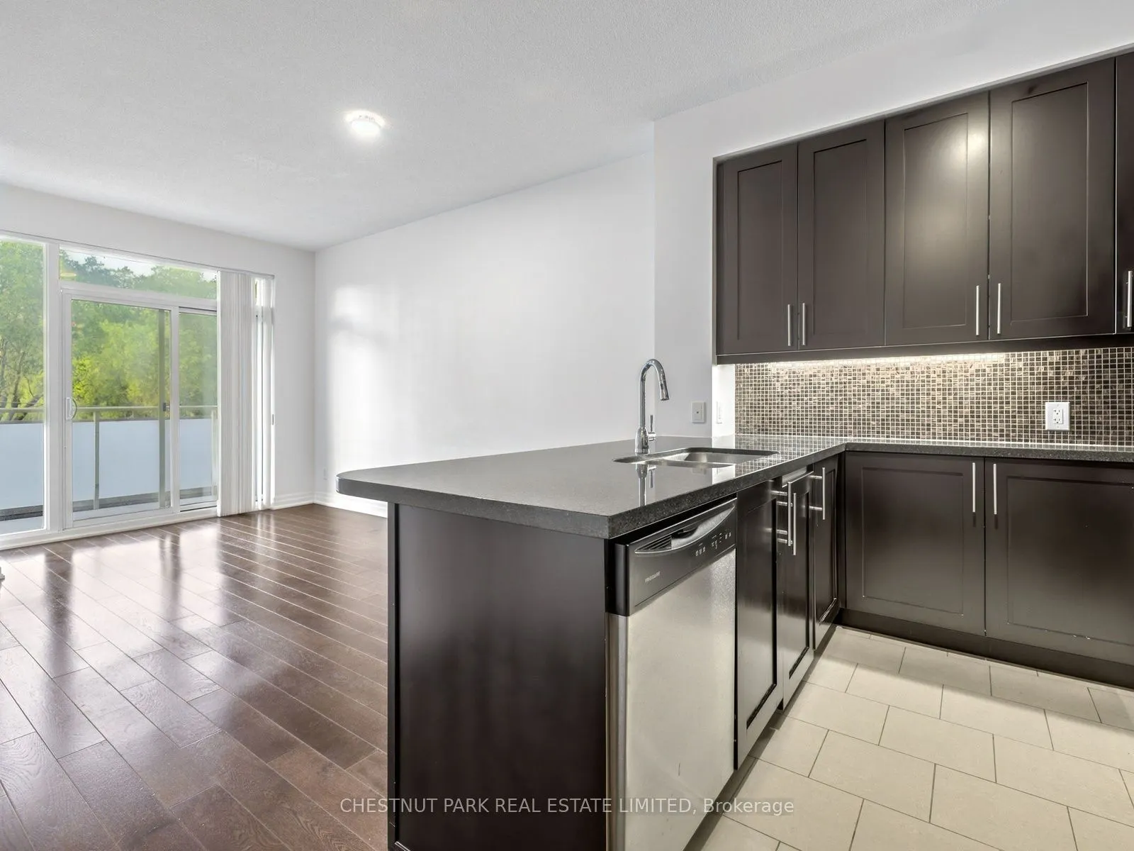 17 Ruddington Drive #404