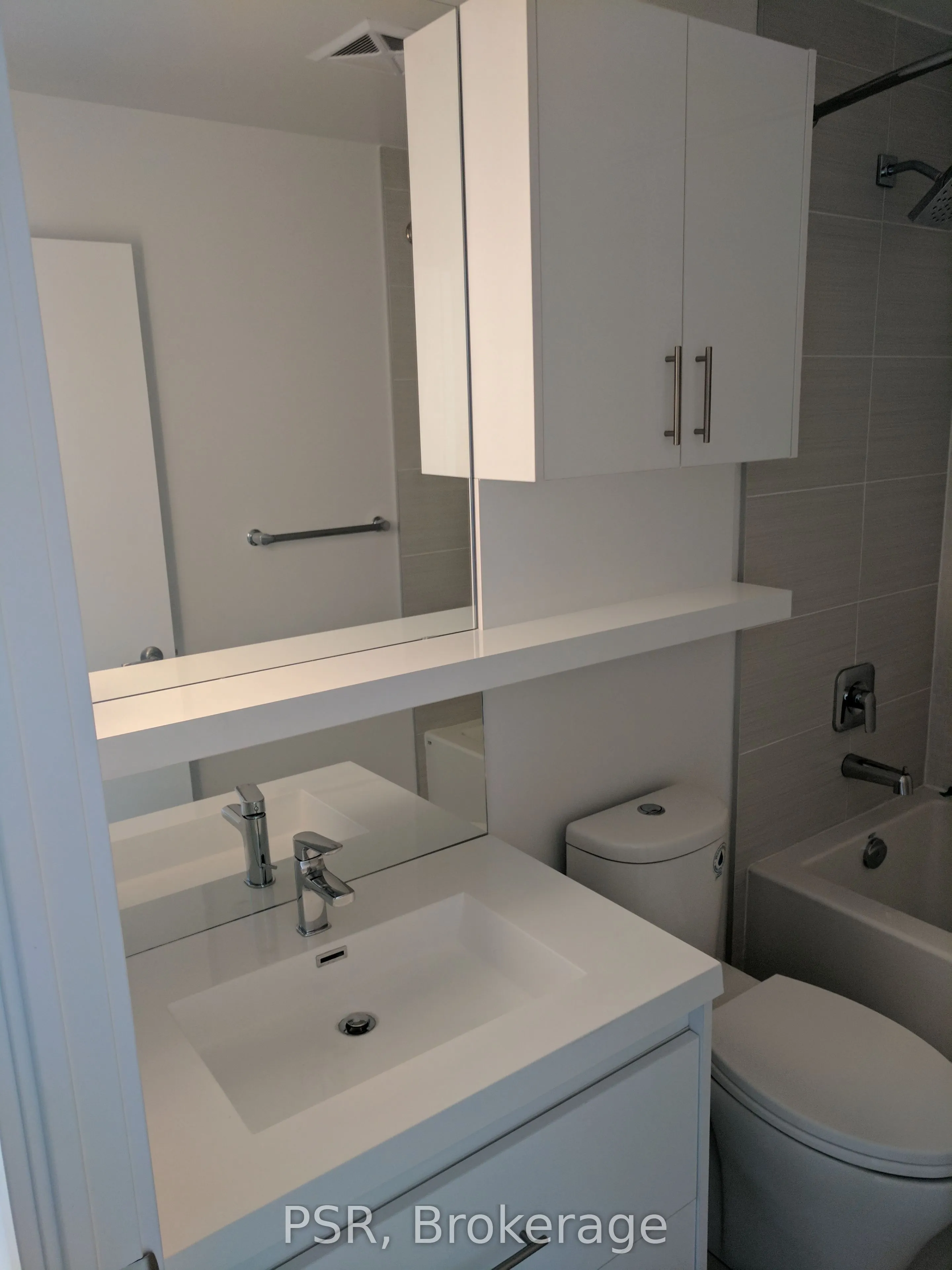 150 Fairview Mall Drive #211