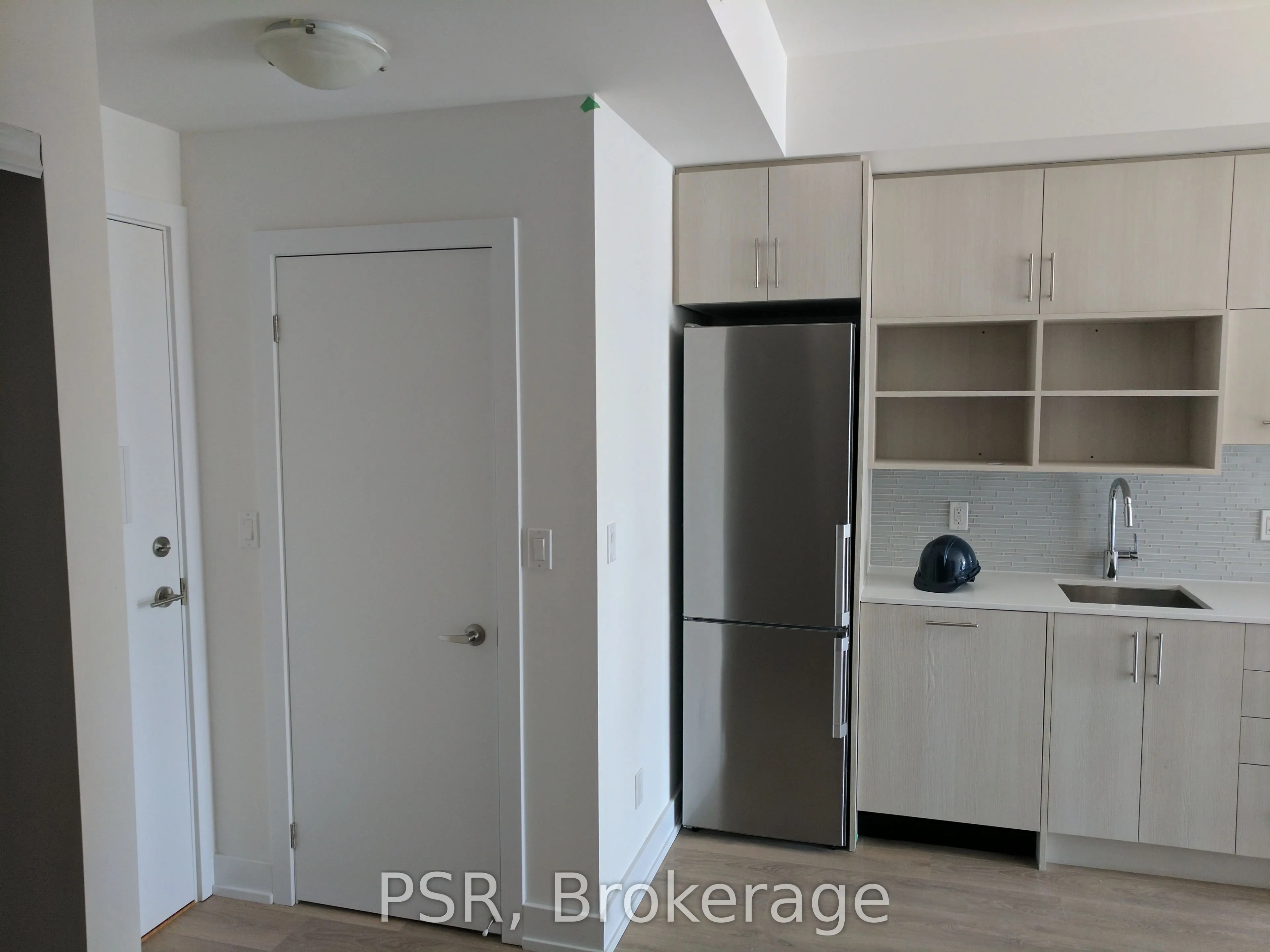 150 Fairview Mall Drive #211
