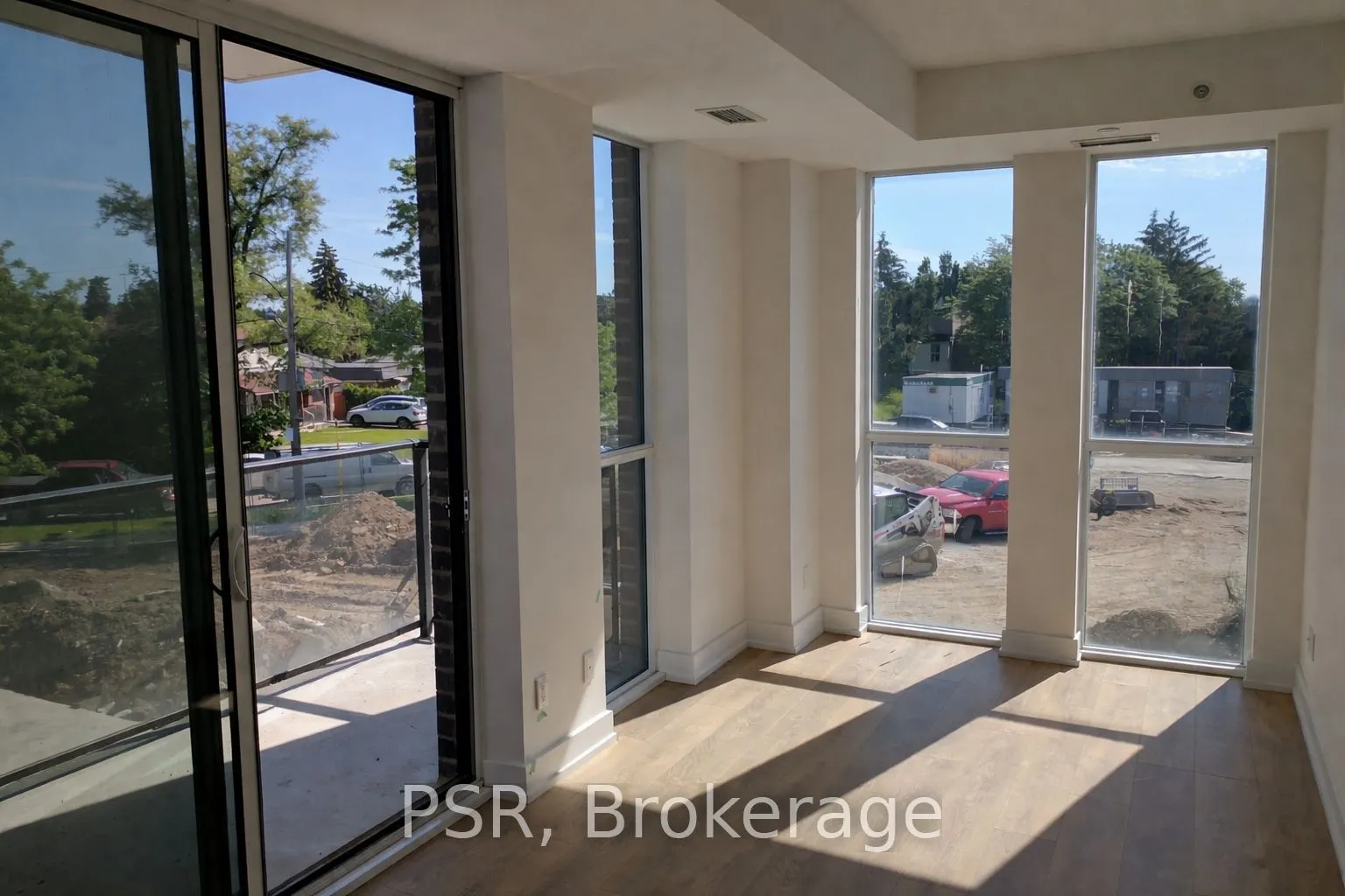 150 Fairview Mall Drive #211