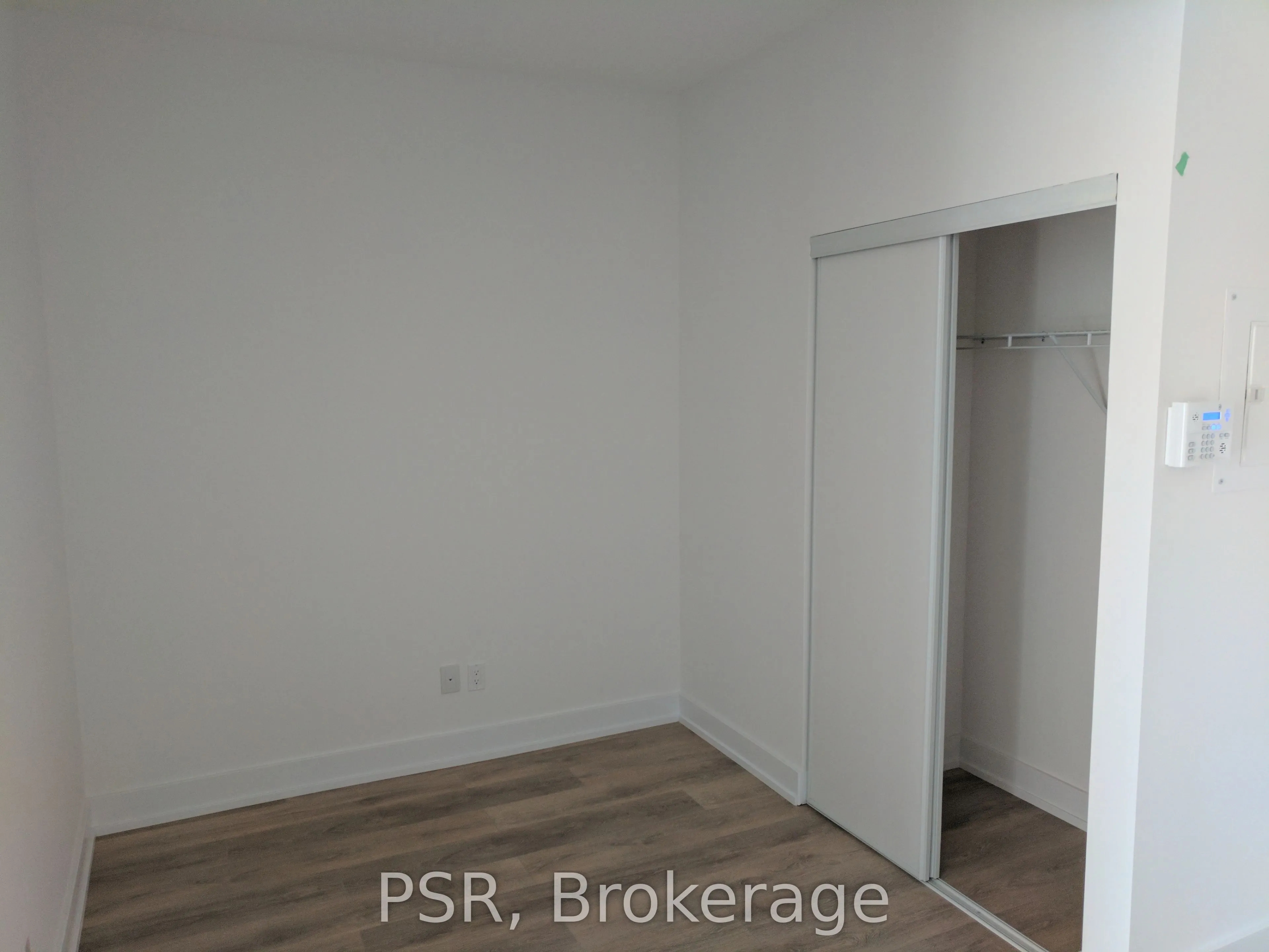 150 Fairview Mall Drive #211