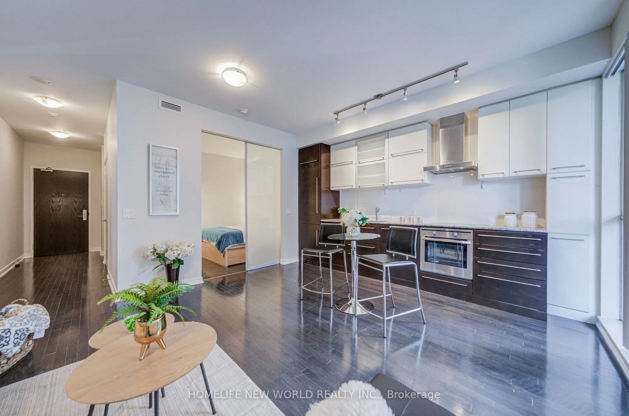 770 Bay Street #508