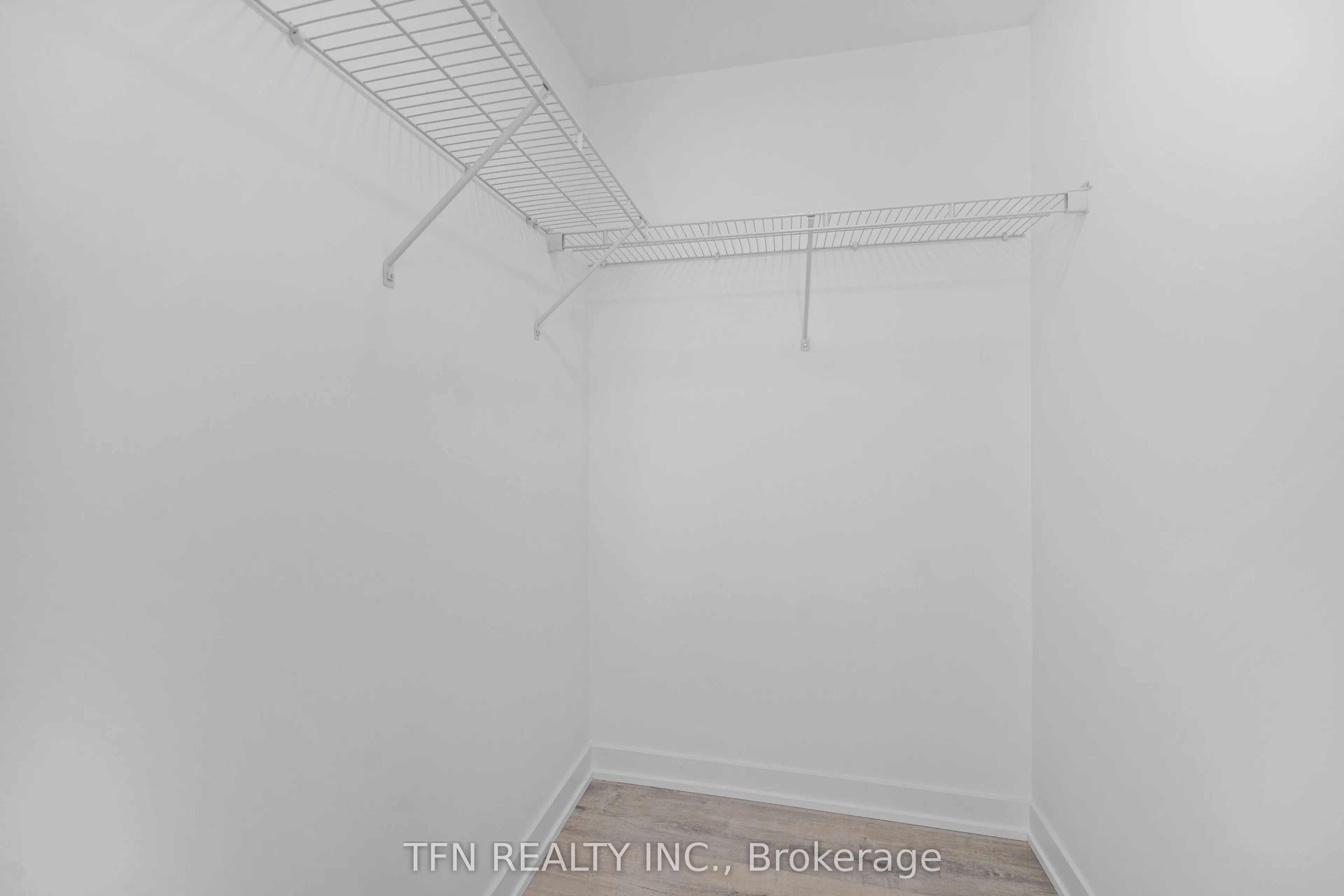 327 King Street W #4305