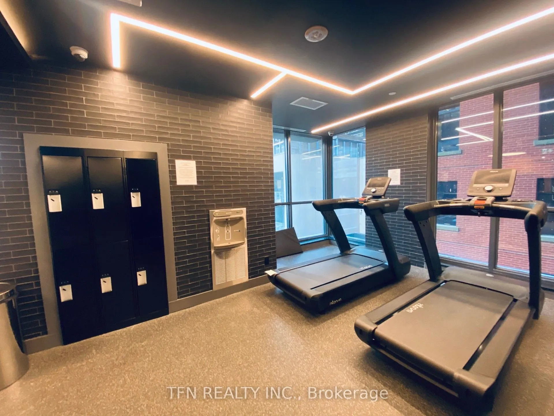 327 King Street W #4305