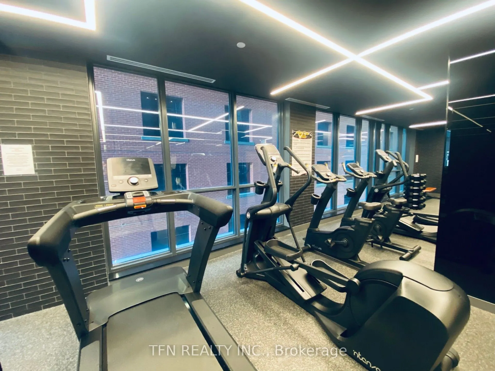 327 King Street W #4305