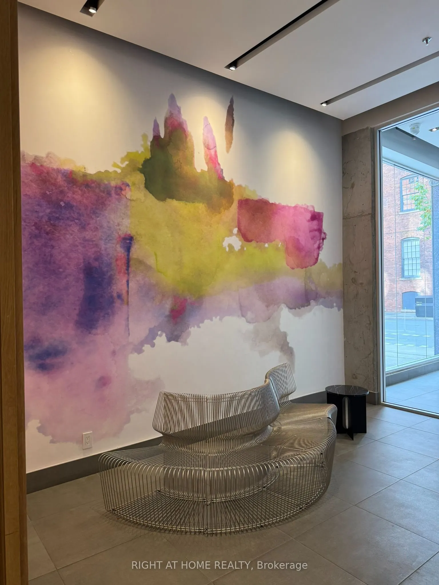 388 Richmond Street W #402