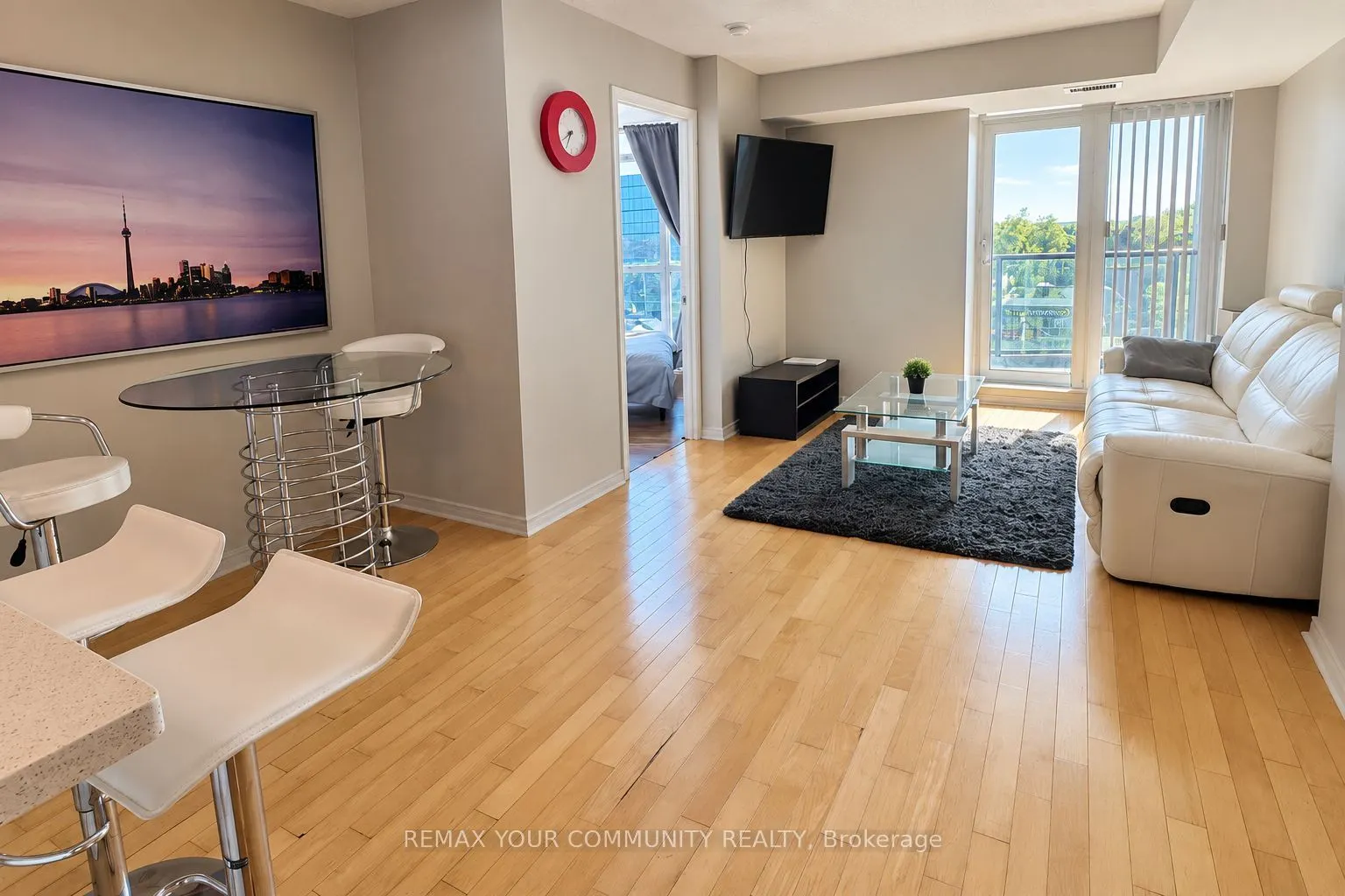 28 Harrison Garden Boulevard #706