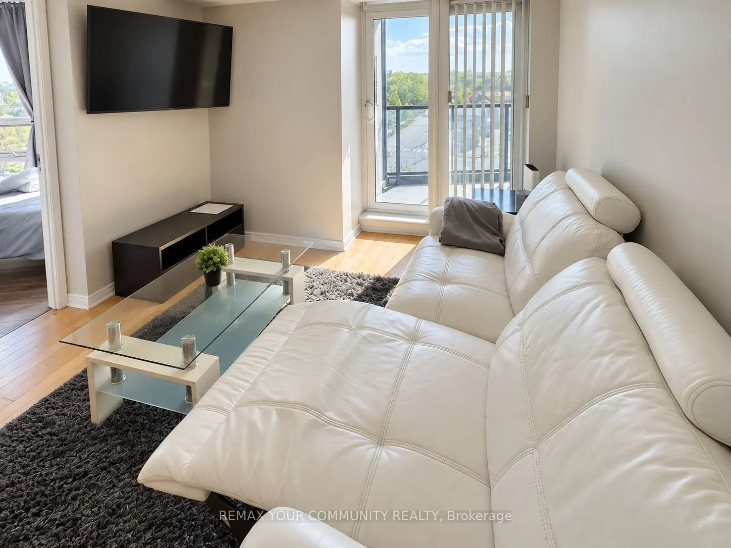 28 Harrison Garden Boulevard #706